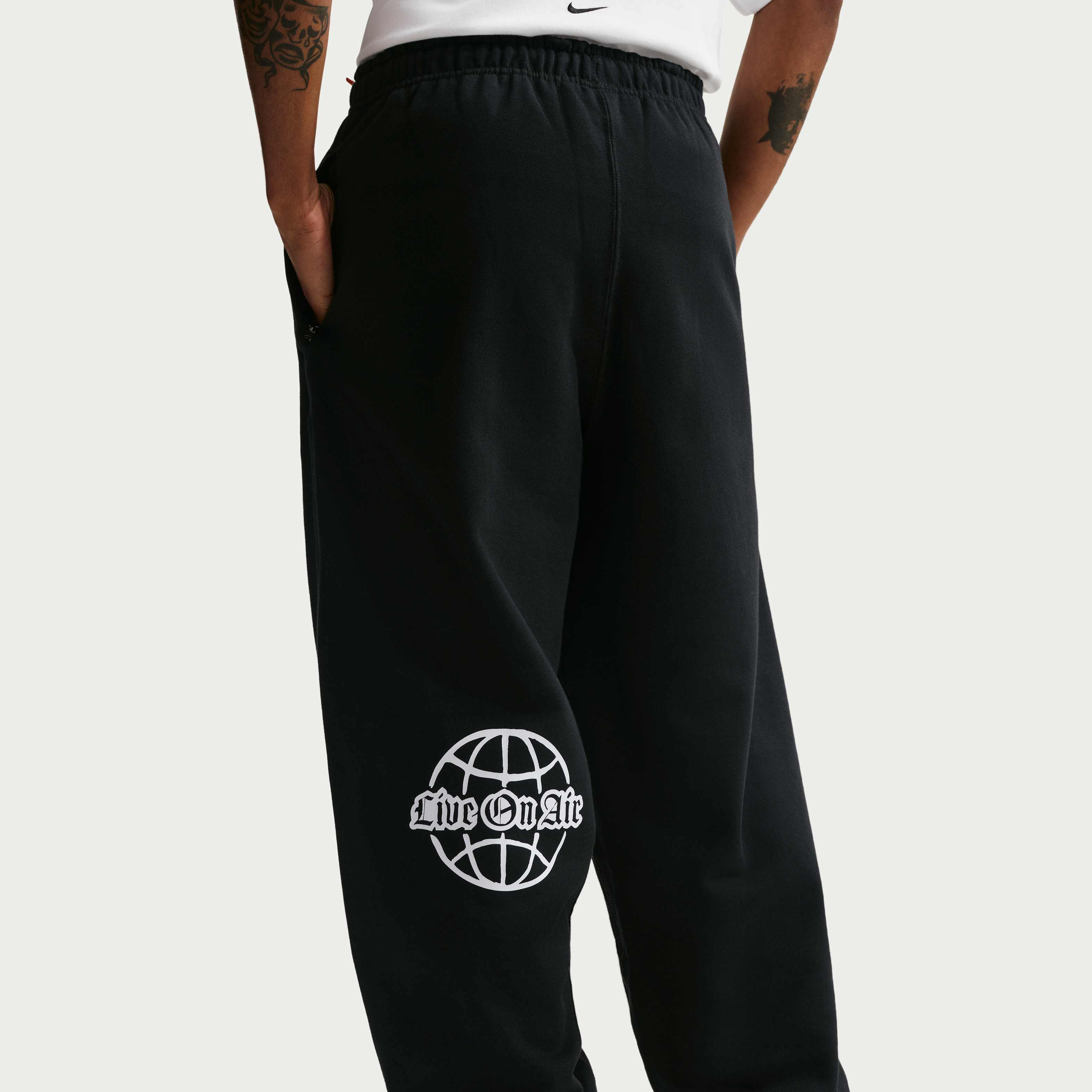 نايكي سولو سووش image number 2