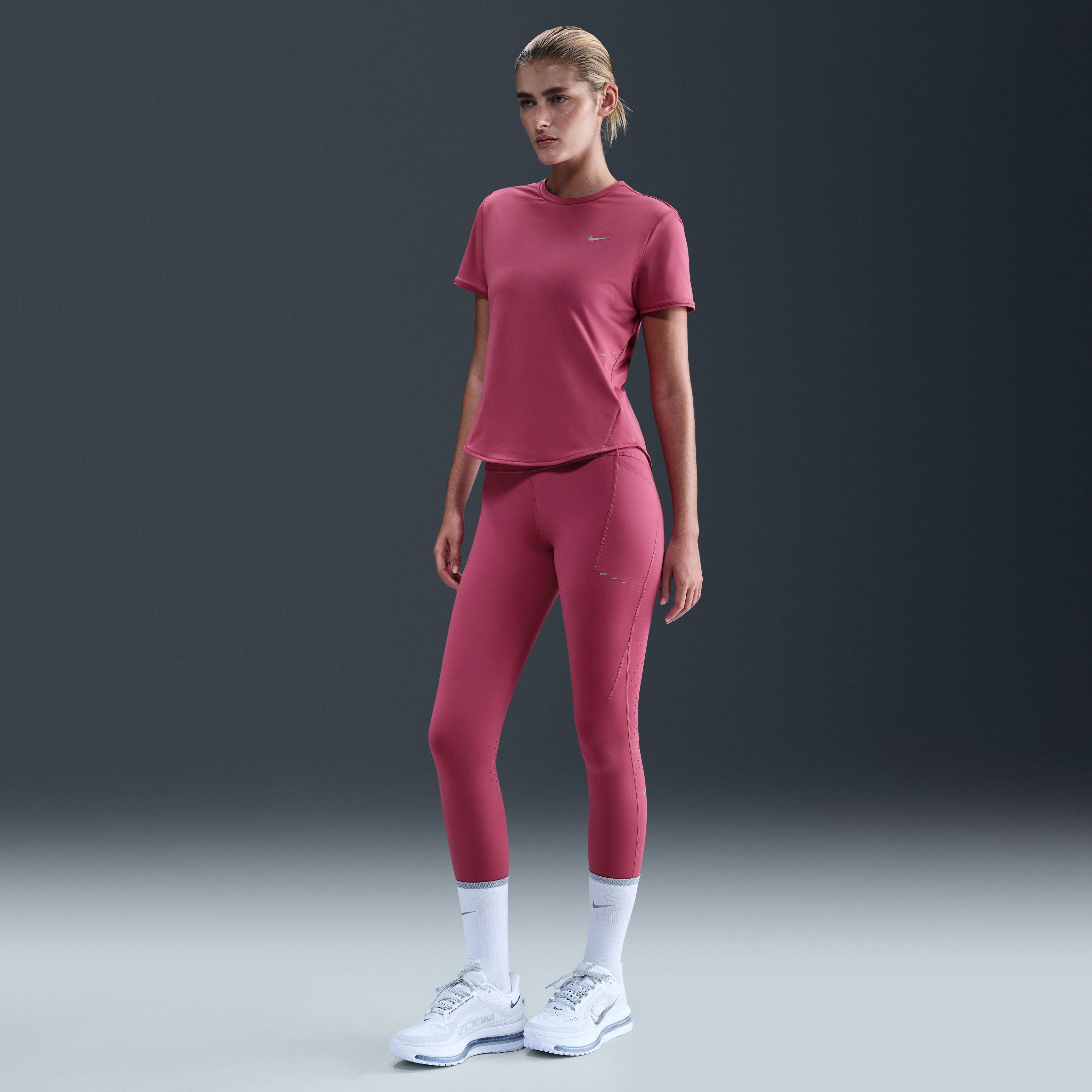 Nike Swift image number 3