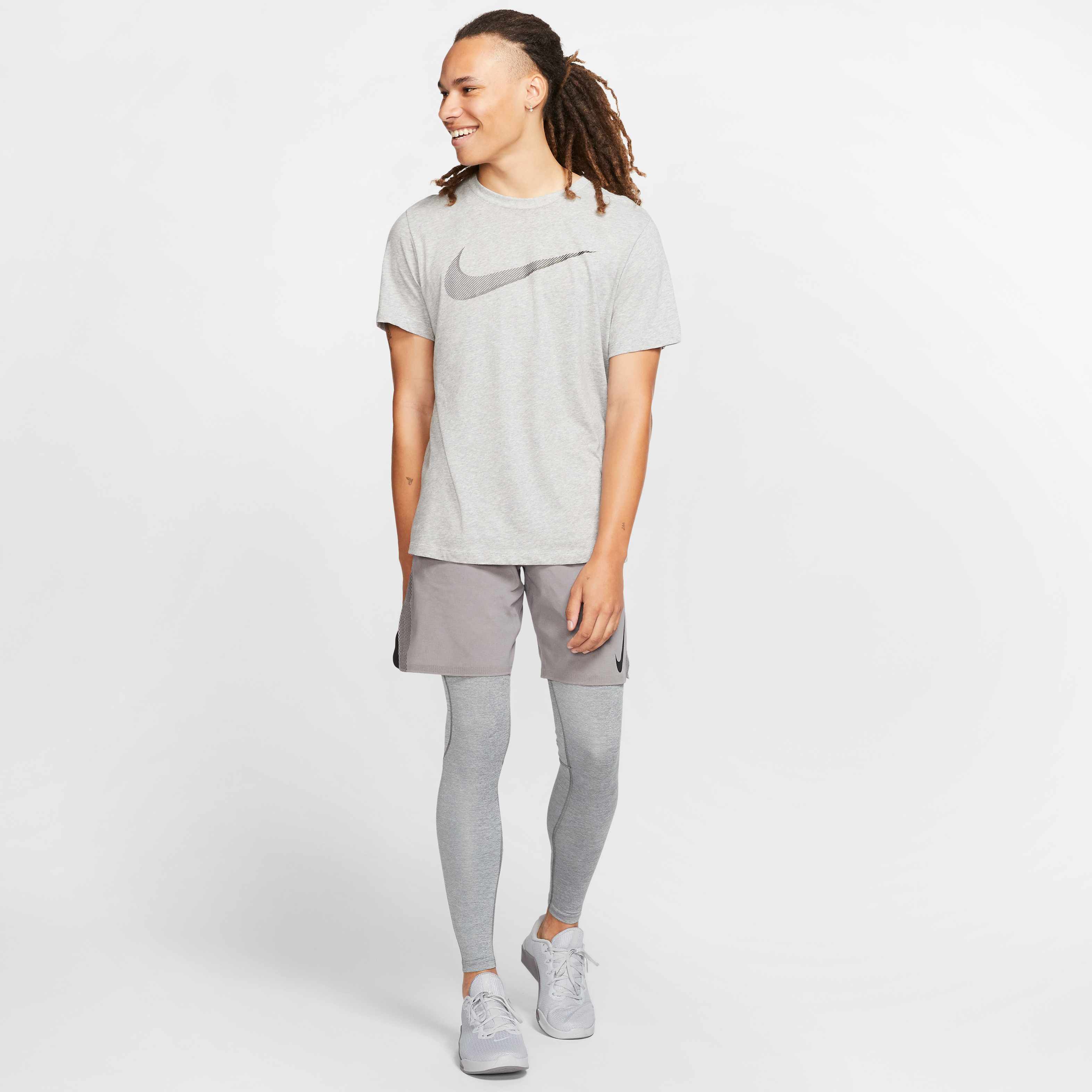 Nike Pro image number 5