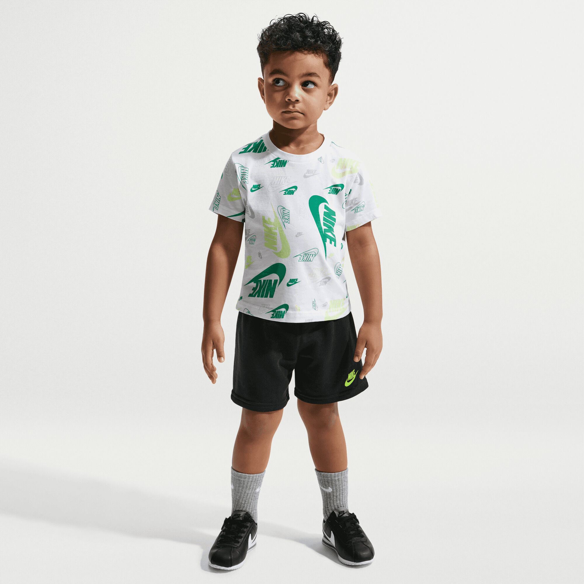 Nike Sportswear image number 0