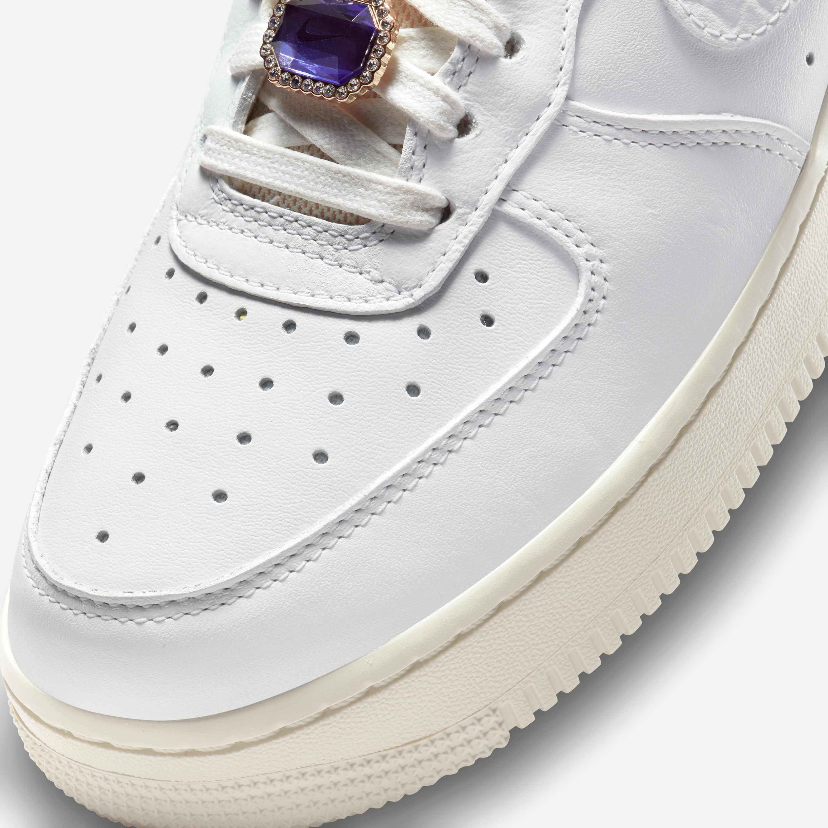 Nike Air Force 1 Low Premium image number 6