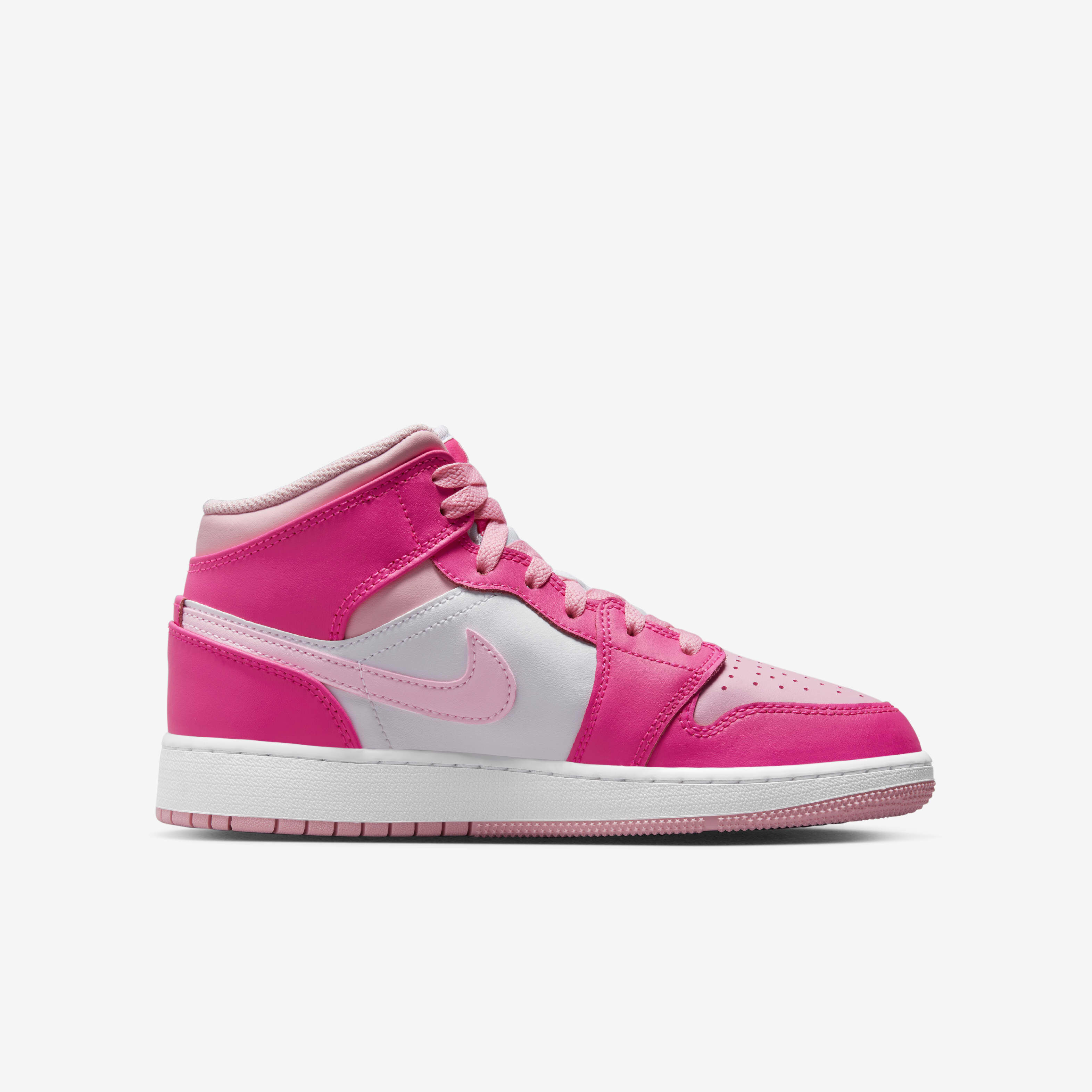 Air Jordan 1 Mid image number 2