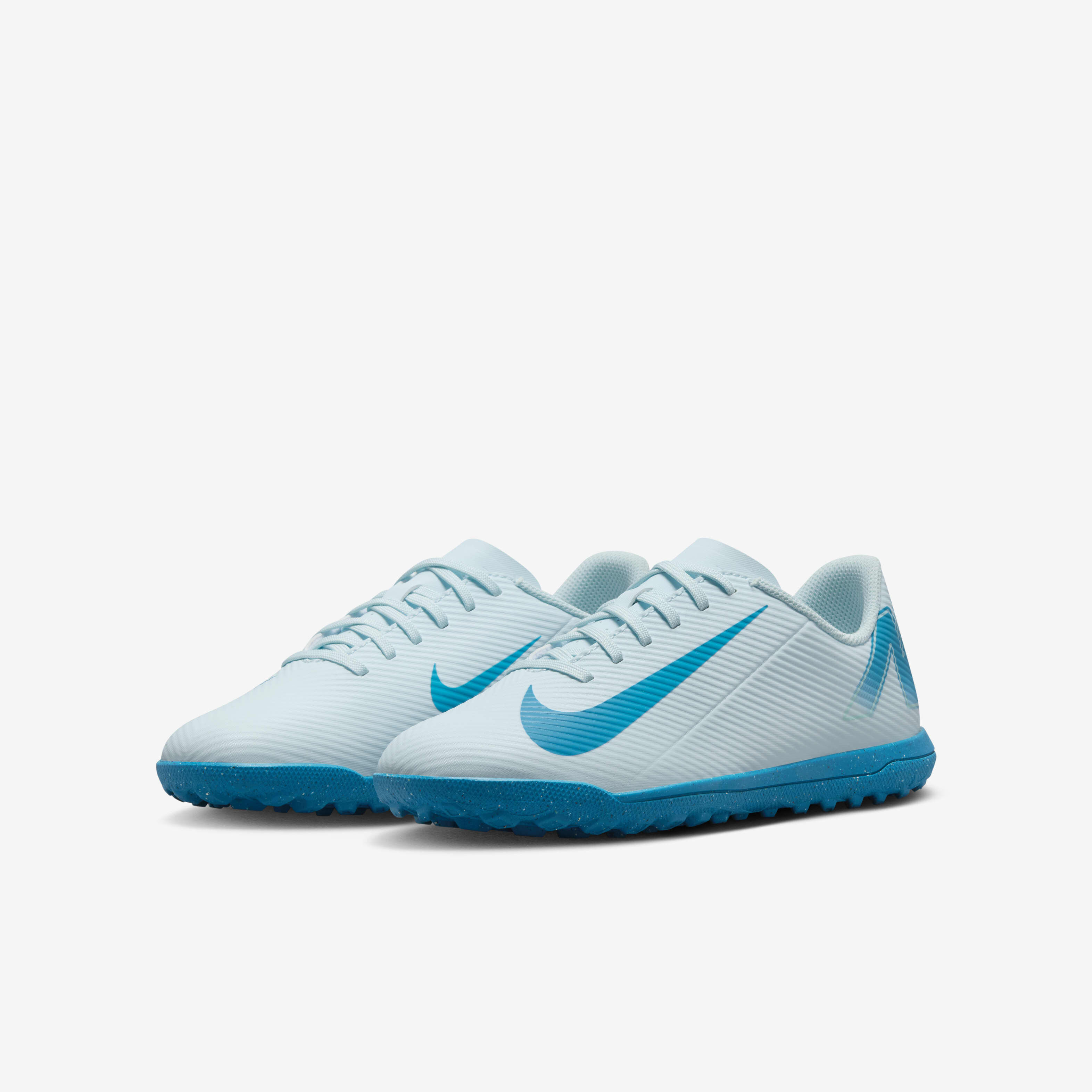Buy Nike Jr. Mercurial Vapor 16 Club Younger Older Kids TF Low Top Football Shoes Nike Qatar Official