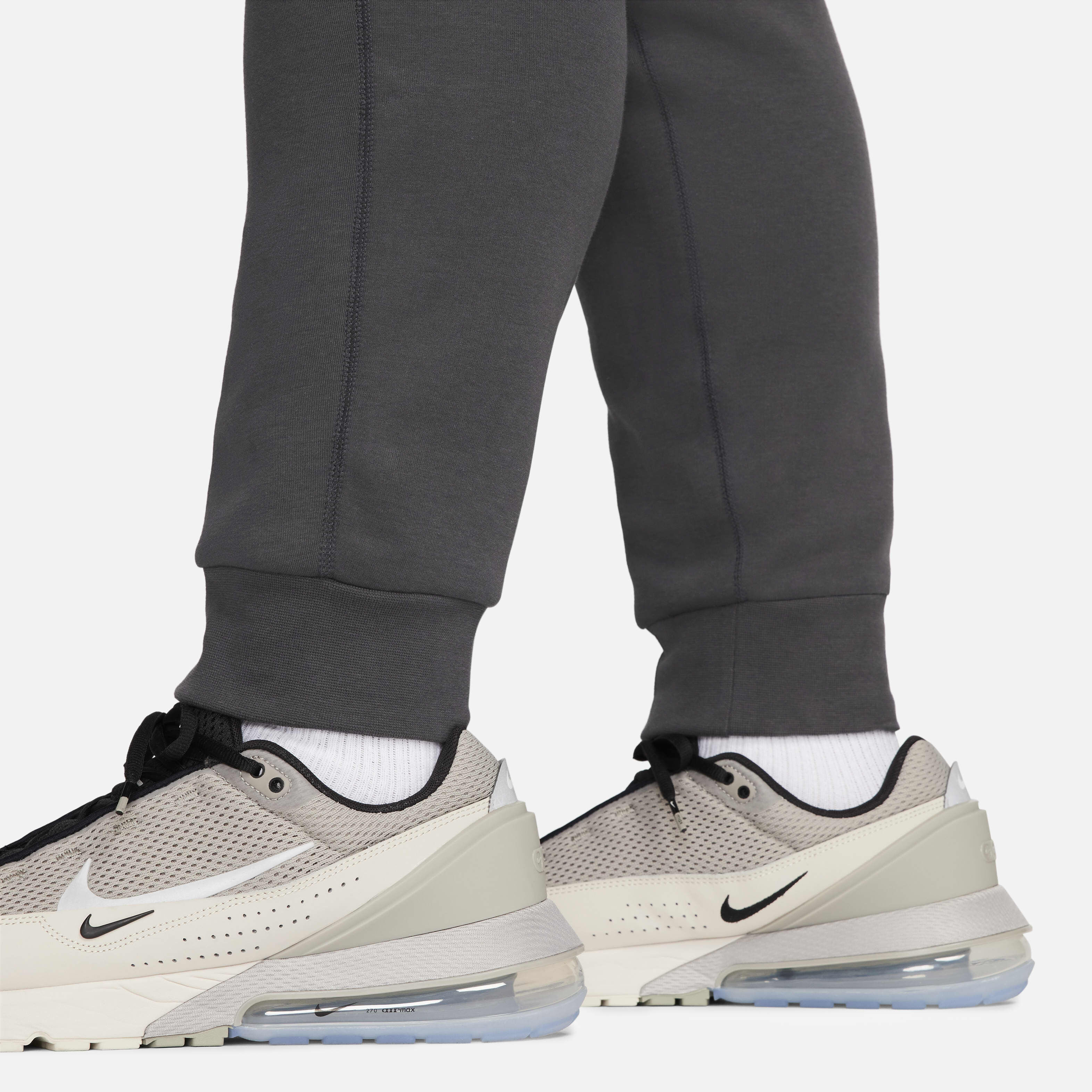 Nike Sportswear Tech Fleece image number 15