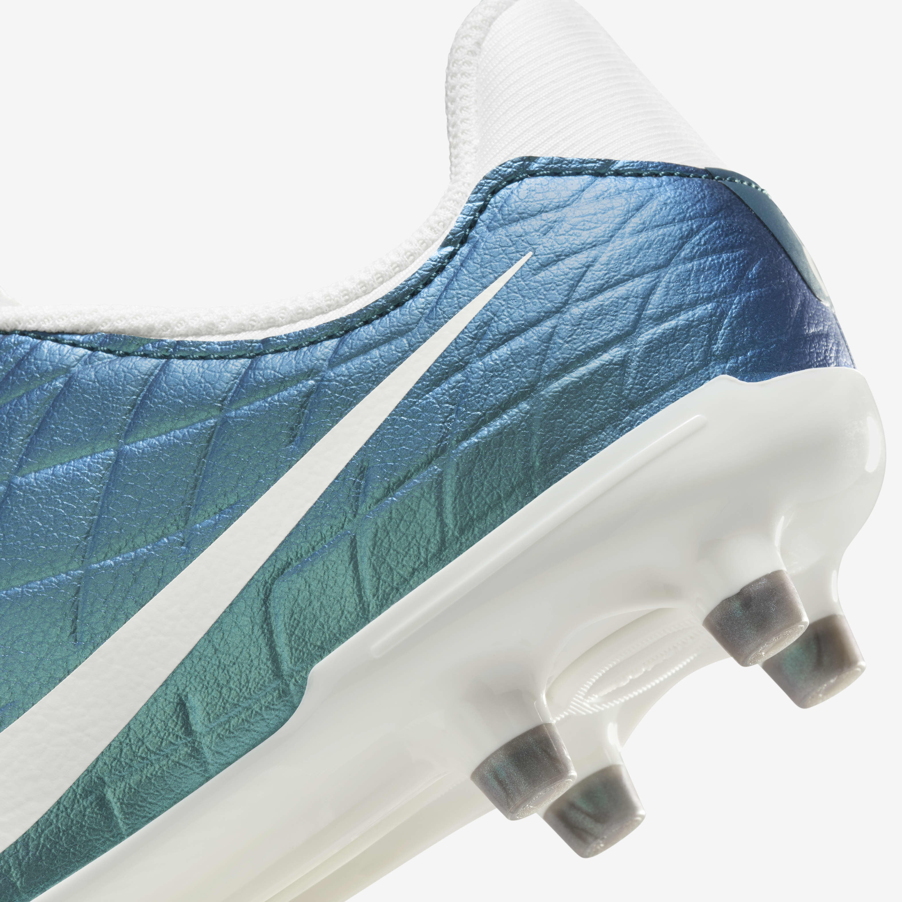 Buy Nike Jr. Tiempo Emerald Legend 10 Academy Younger Older Kids MG Low Top Football Boot Nike Qatar Official