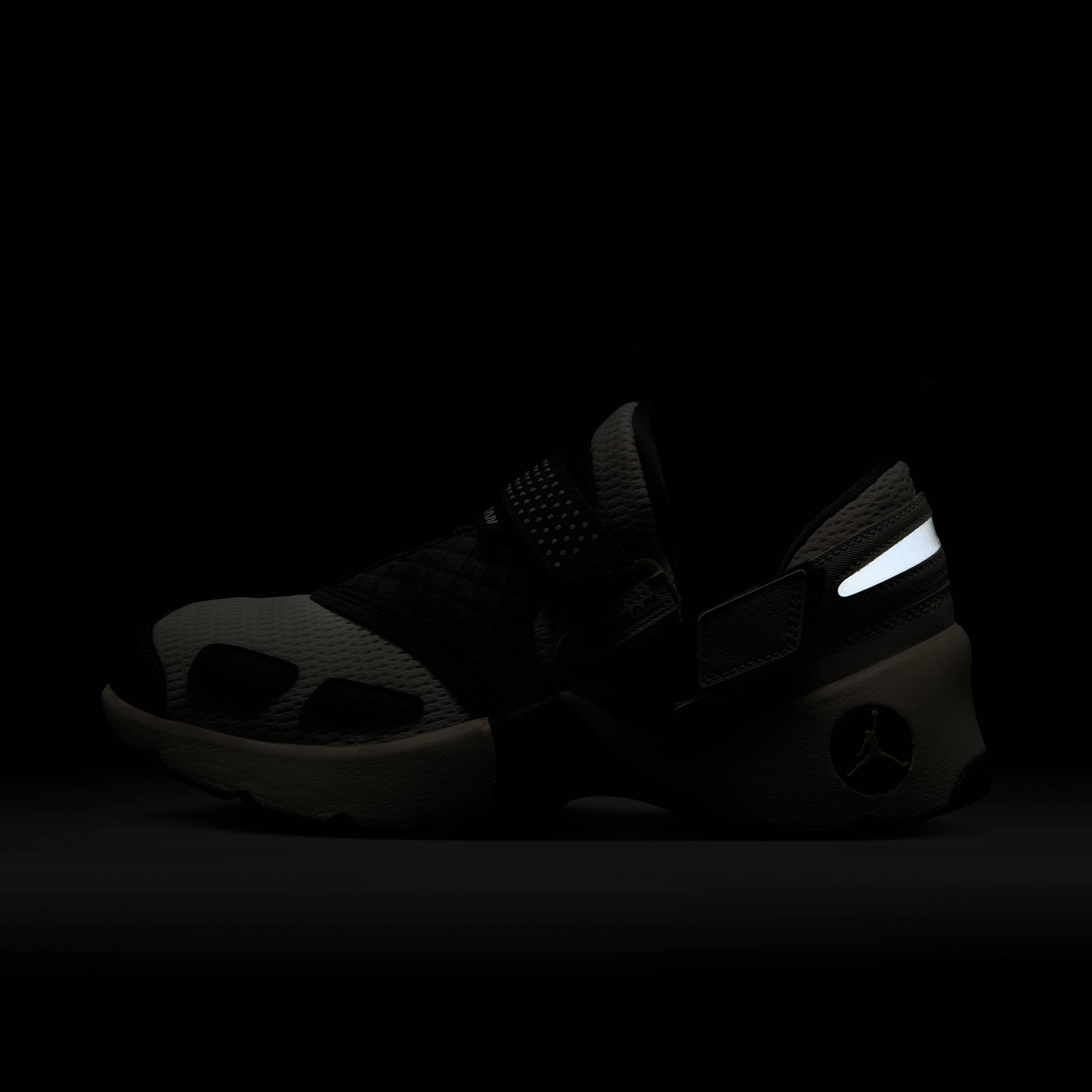 Jordan Trunner LX image number 9