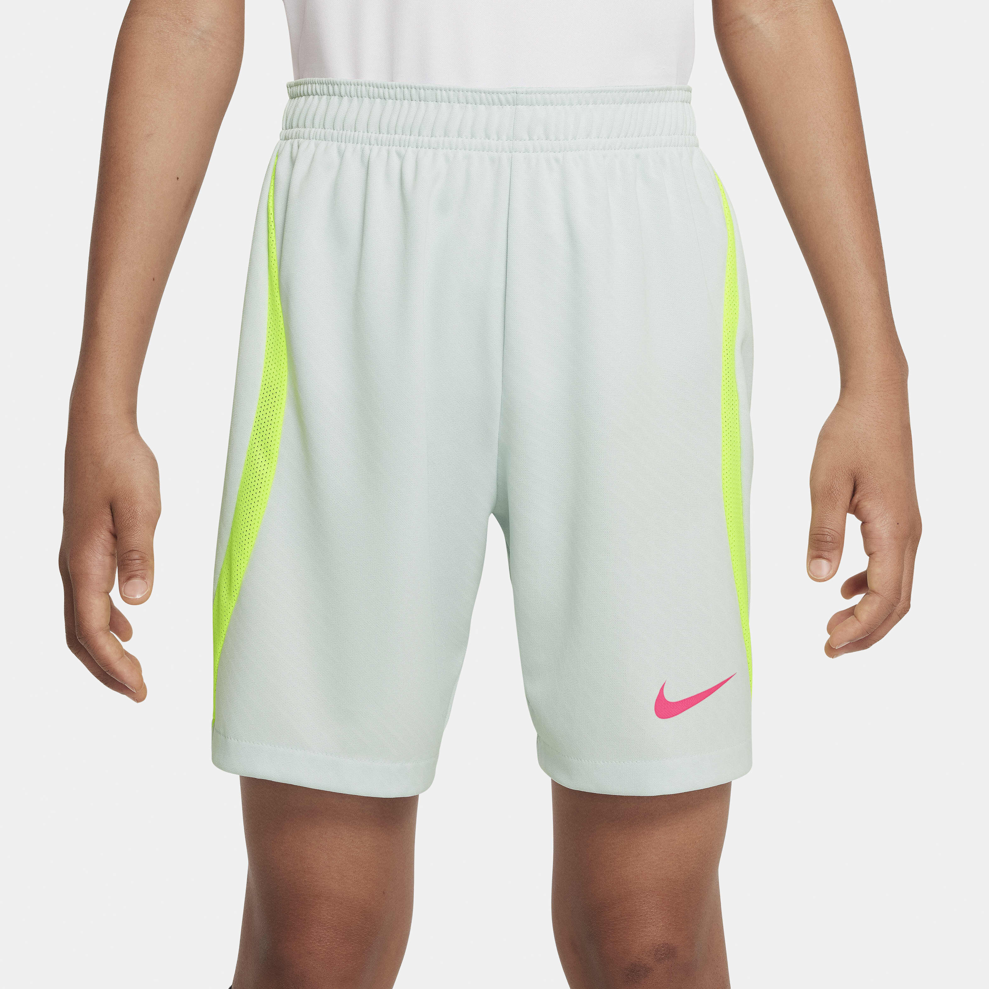 Nike Dri-FIT Strike image number 1