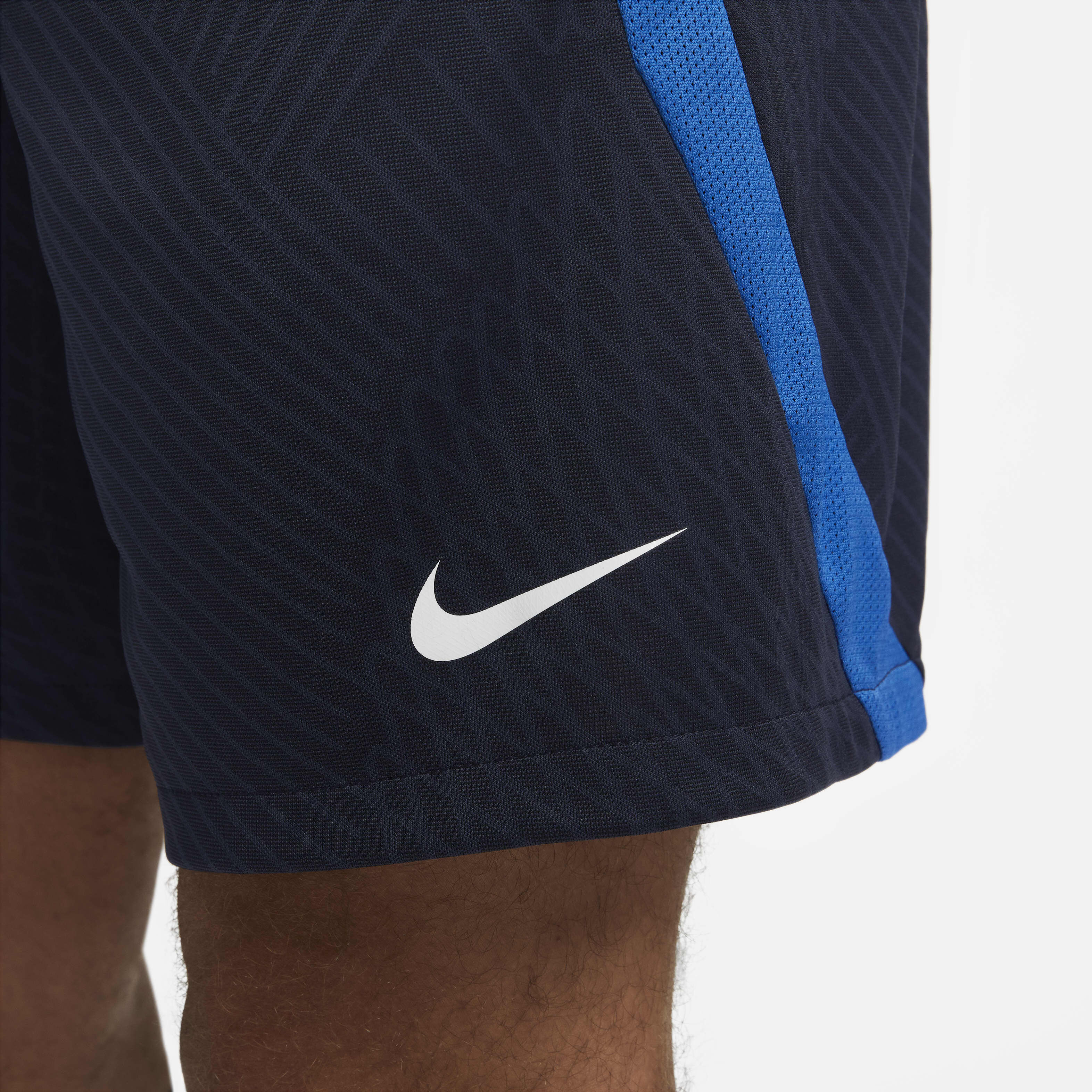 Nike Dri-FIT Strike image number 3