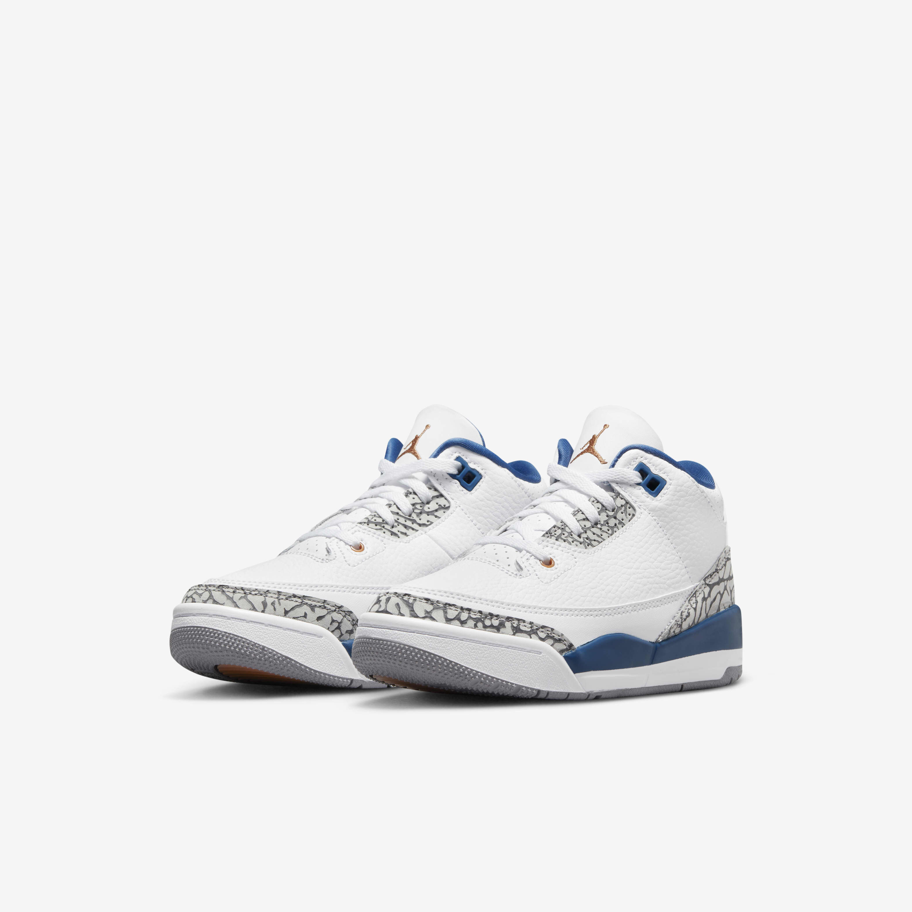 Jordan 3 Retro 'Medium Olive' image number 4