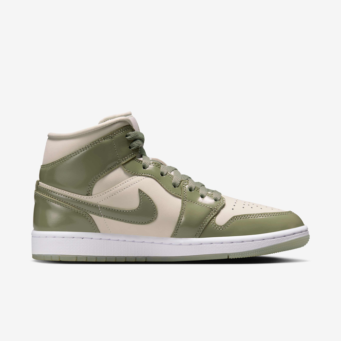Air Jordan 1 Mid SE image number 2 Air Jordan 1 Mid SE image number 2