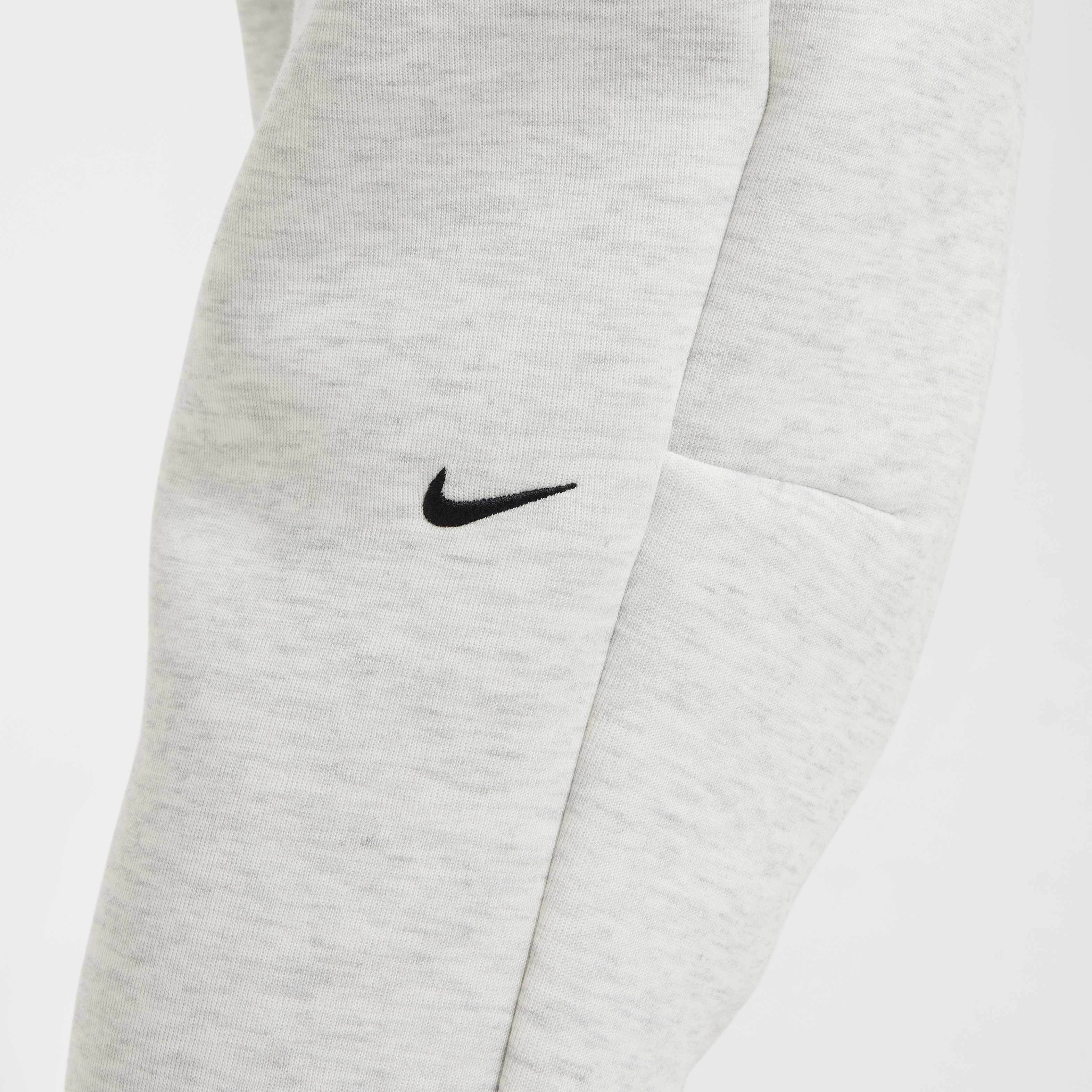 Nike Sportswear Tech Fleece image number 6