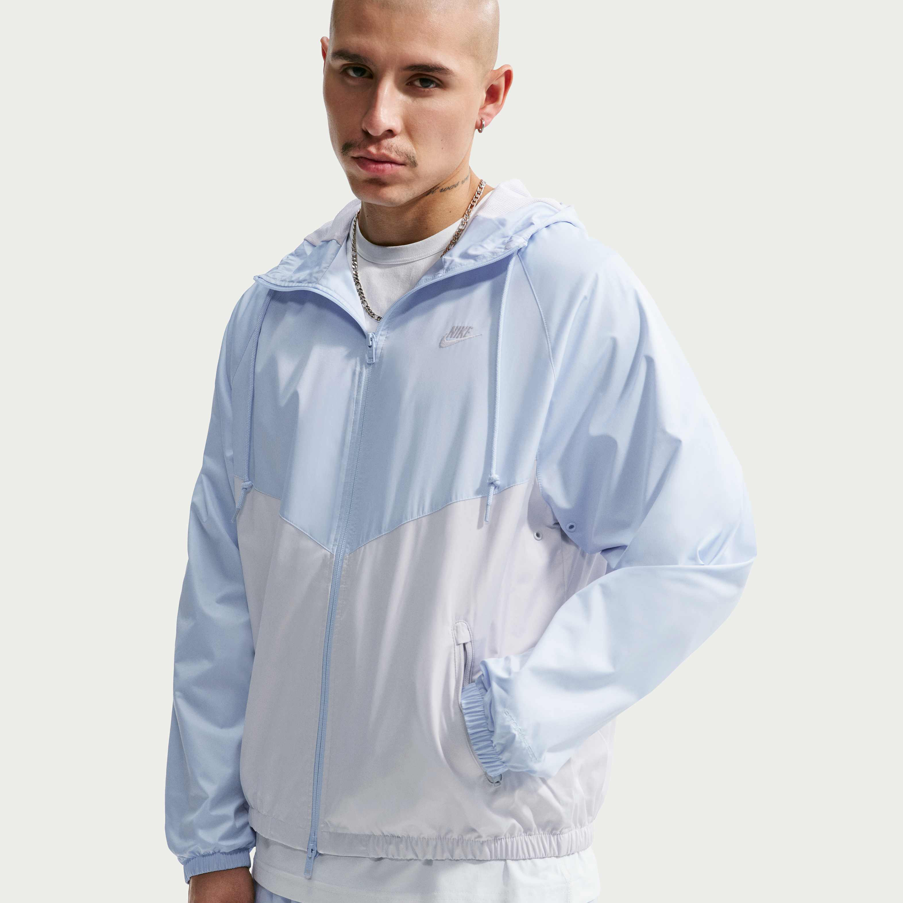 Nike Windrunner image number 2