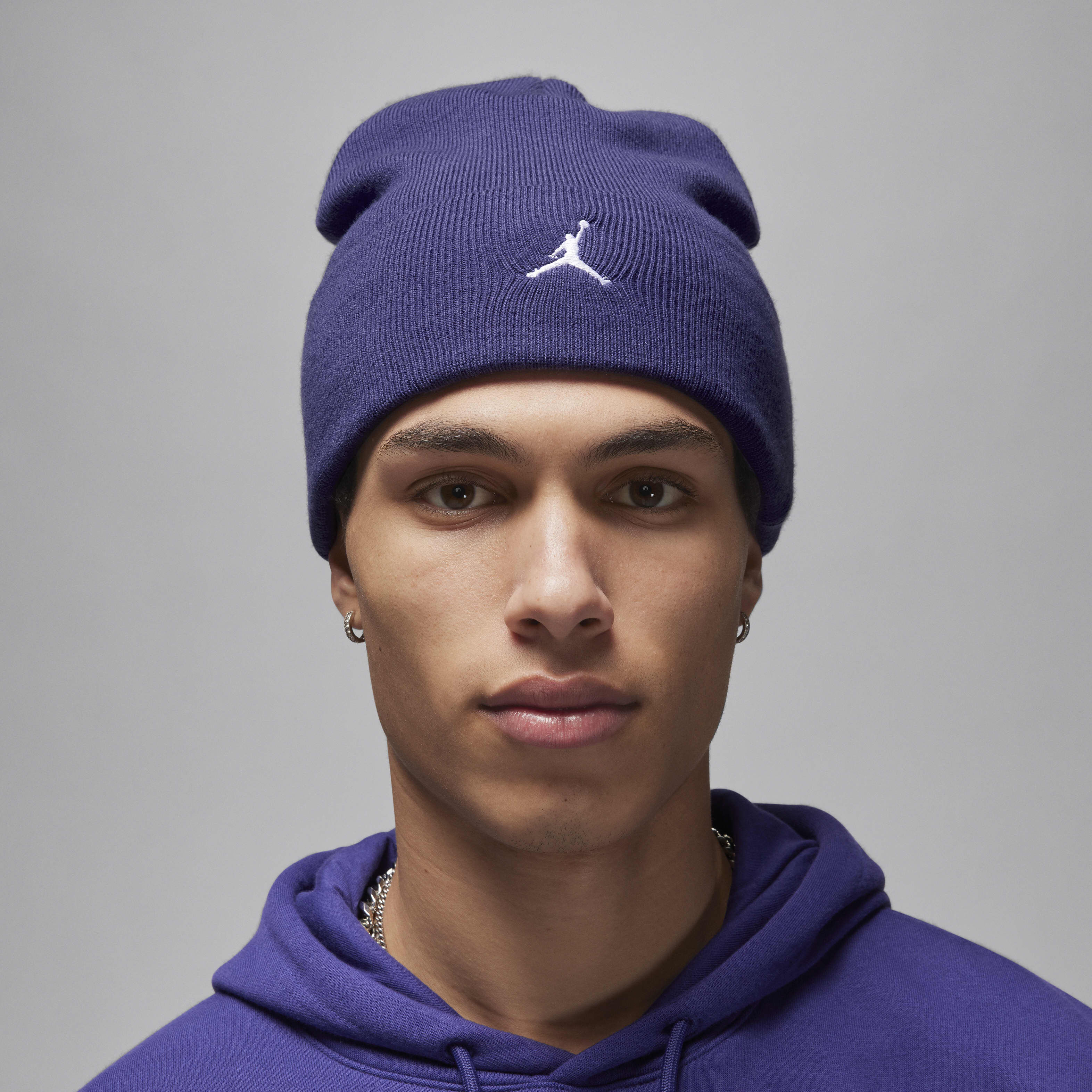 Peak Essential Beanie image number 0