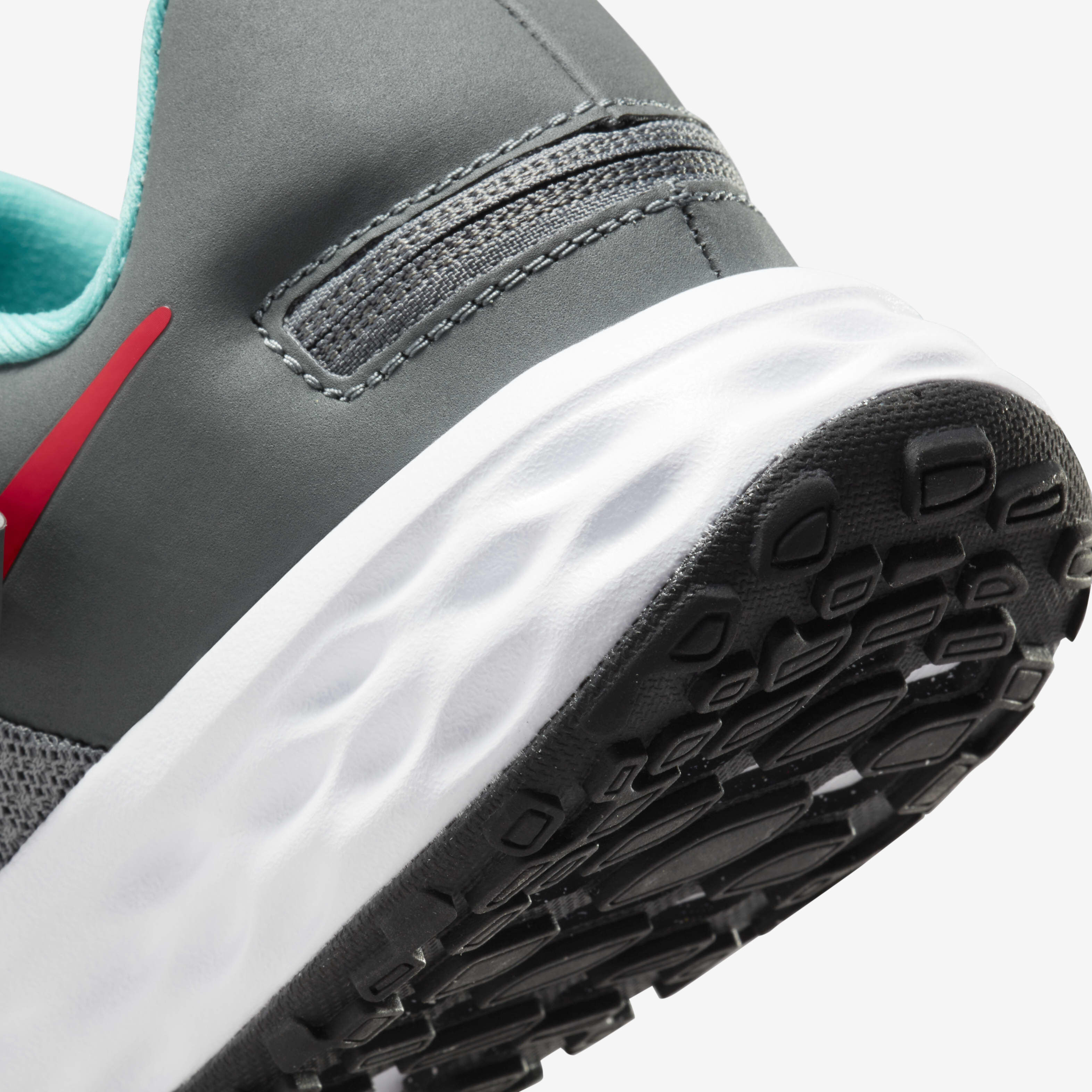 Nike Revolution 6 FlyEase image number 7