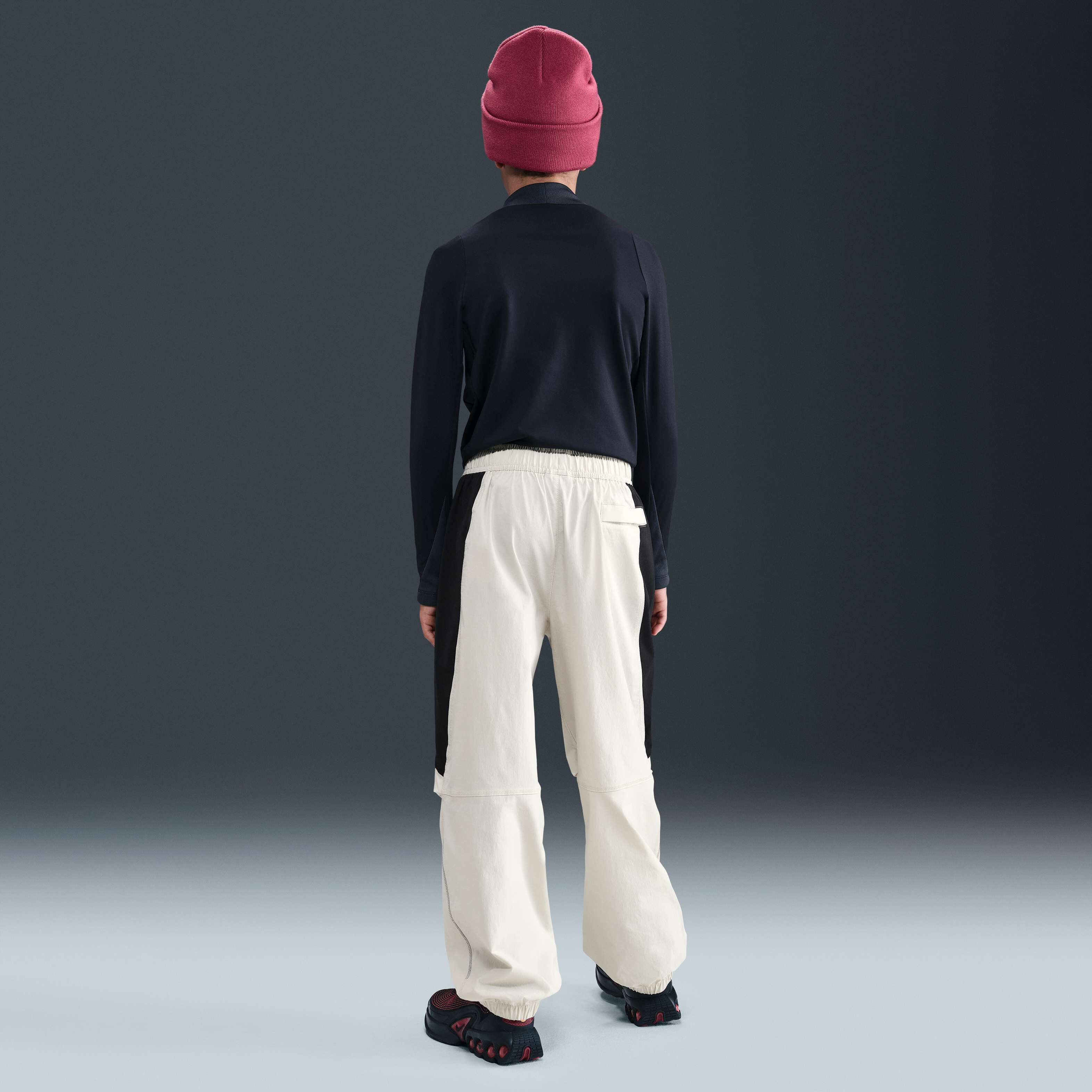 نايكي تك image number 5