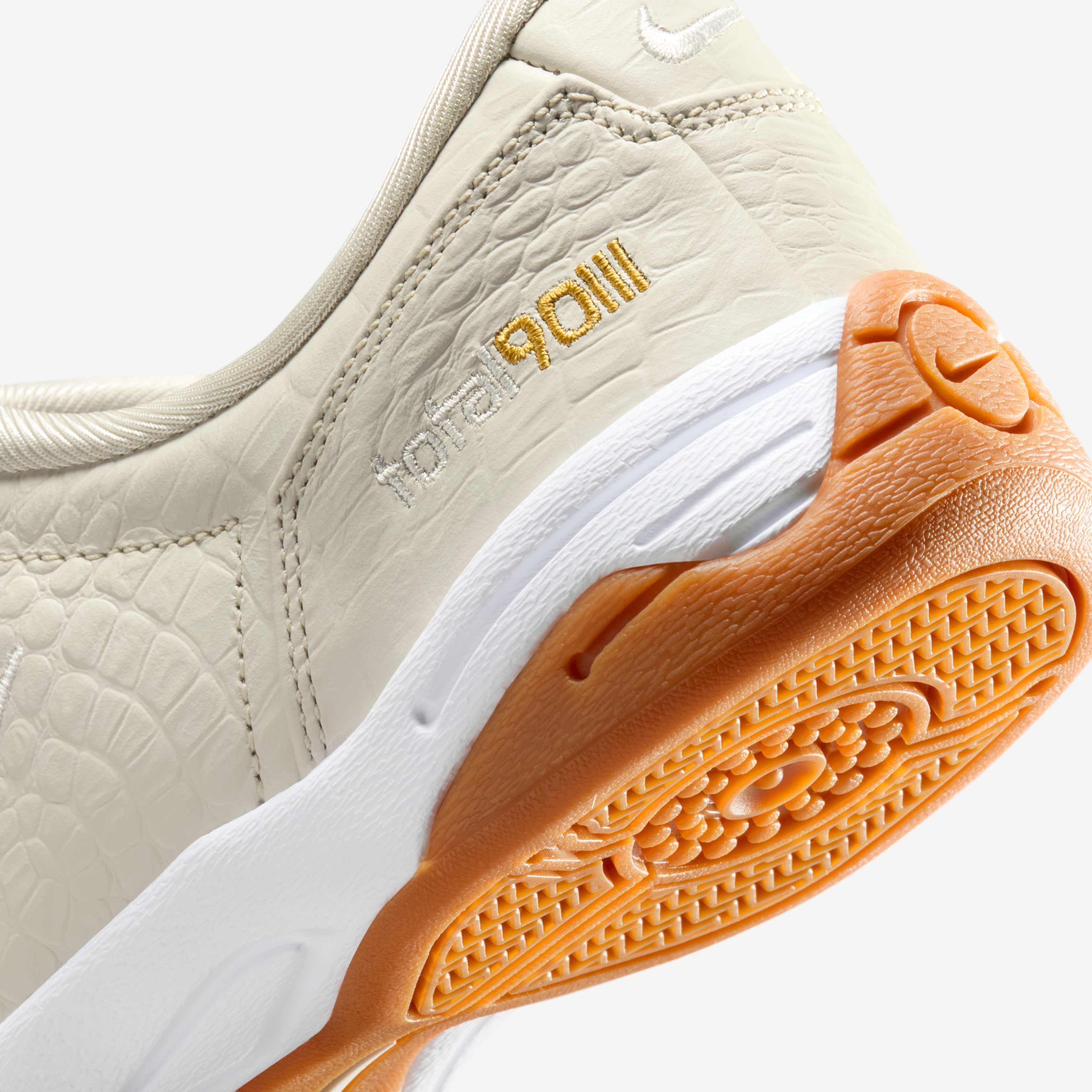 Nike Total90 image number 7