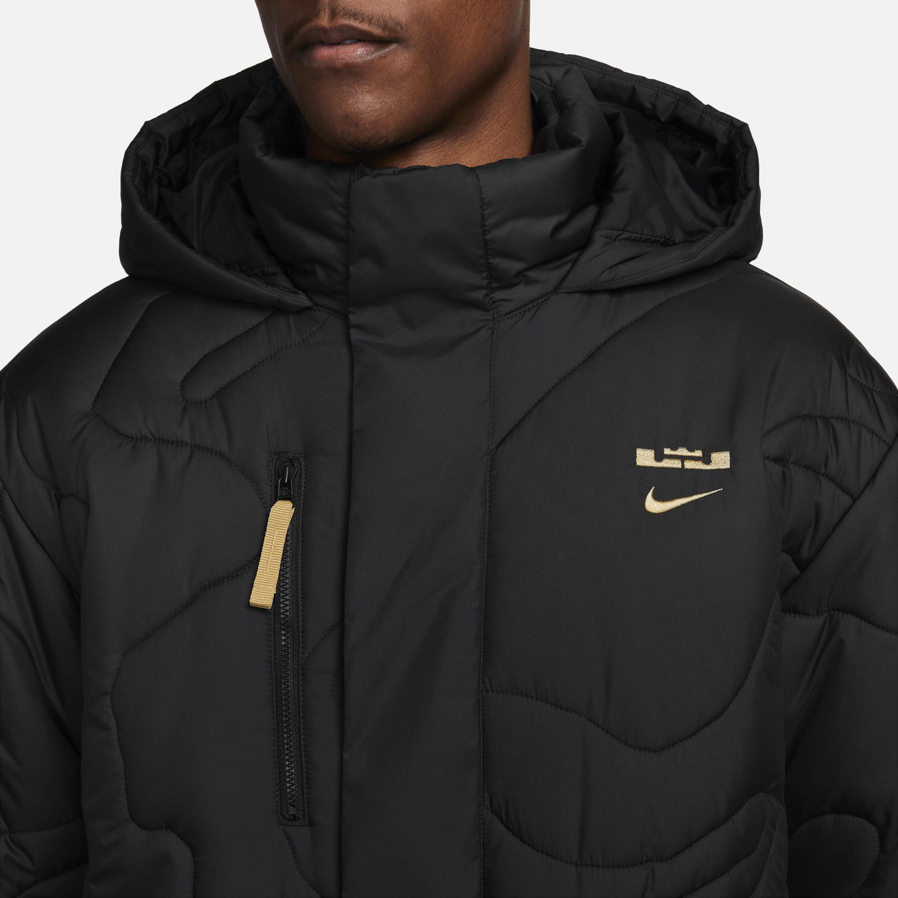 ليبرون x ليفربول F.C. image number 4