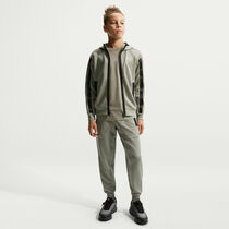 نايكي سبورتسوير