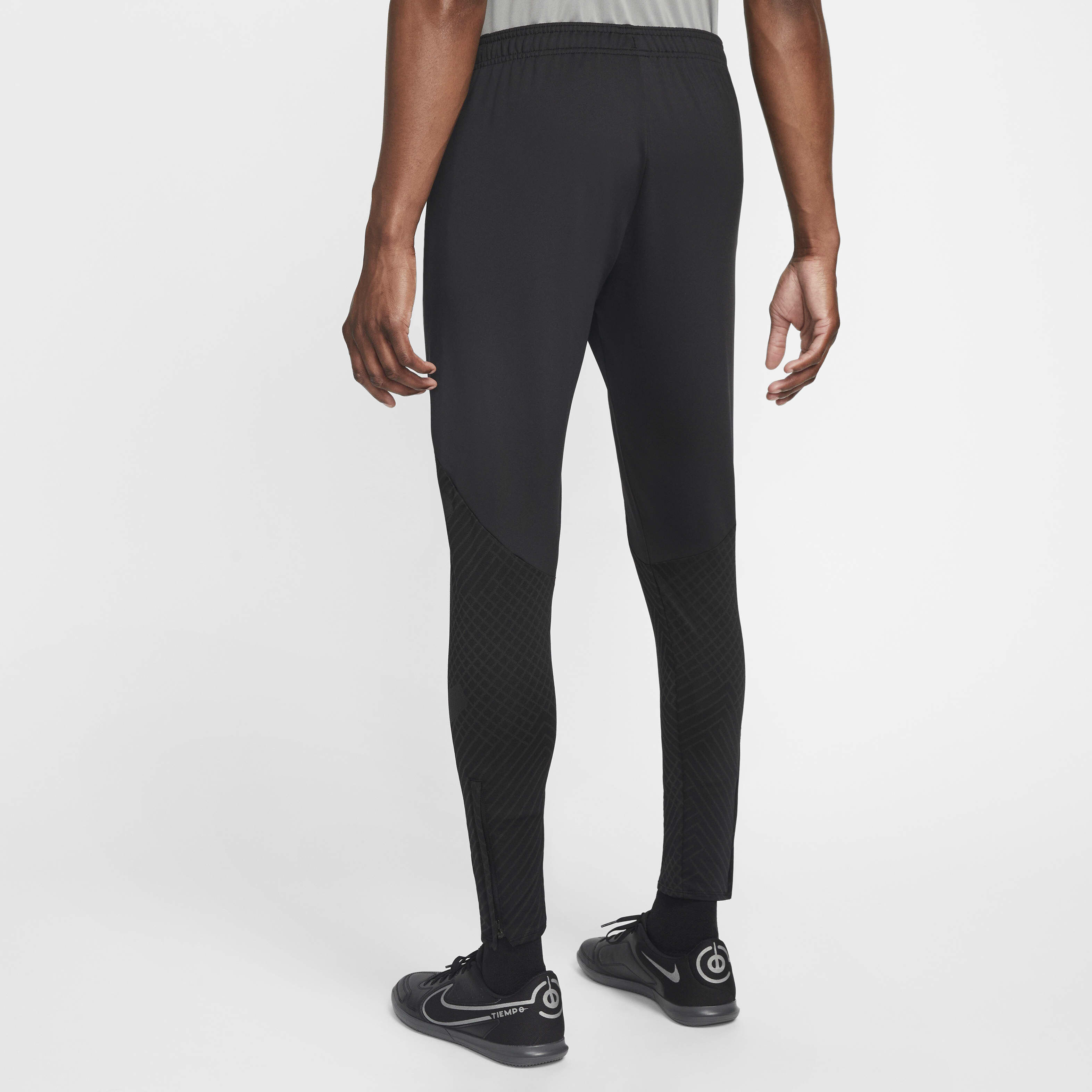 F.C. Barcelona Strike image number 1