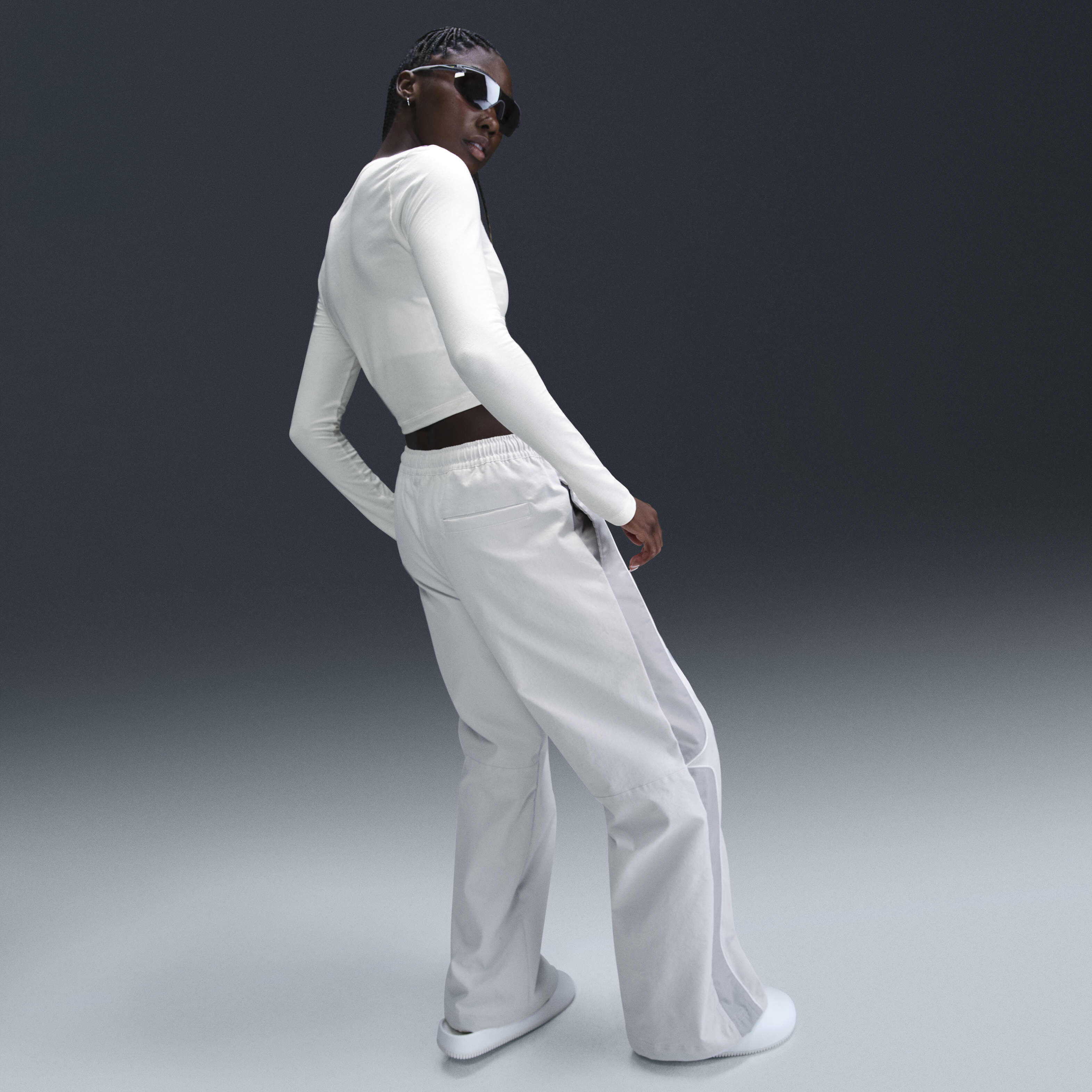 نايكي سبورتسوير image number 1