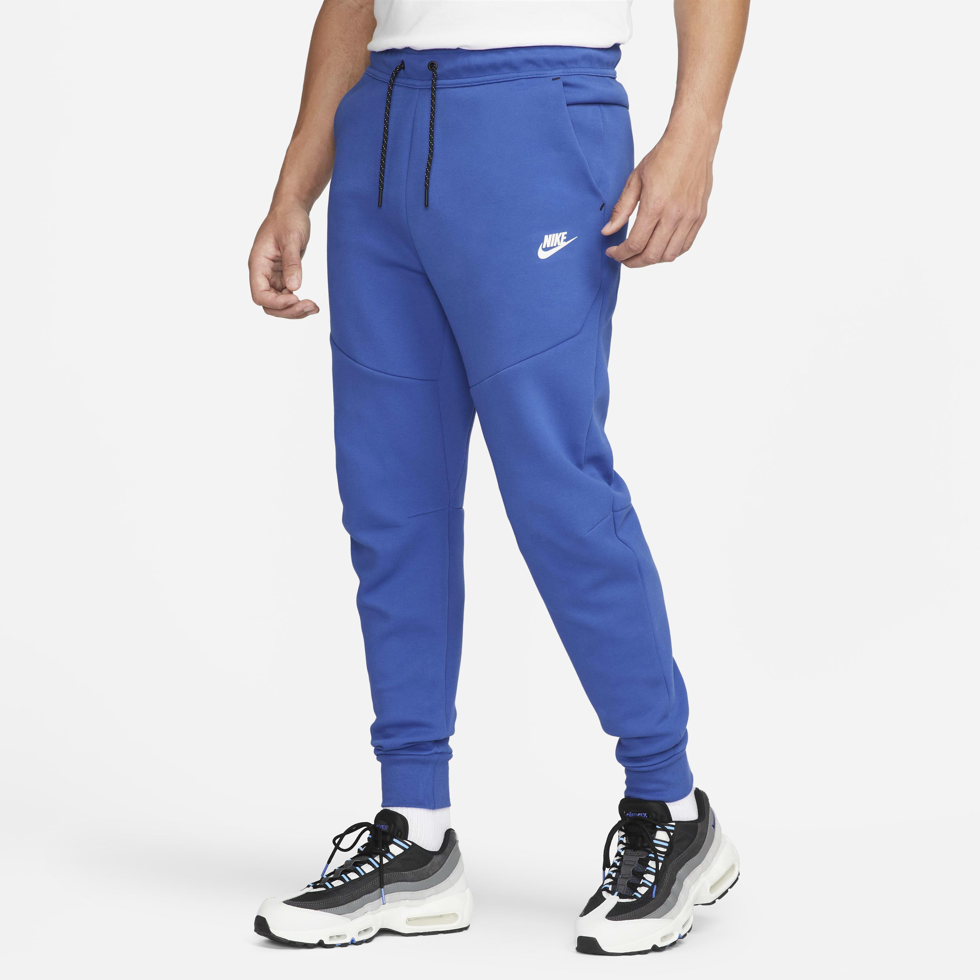 Nike Sportswear Tech Fleece image number 0