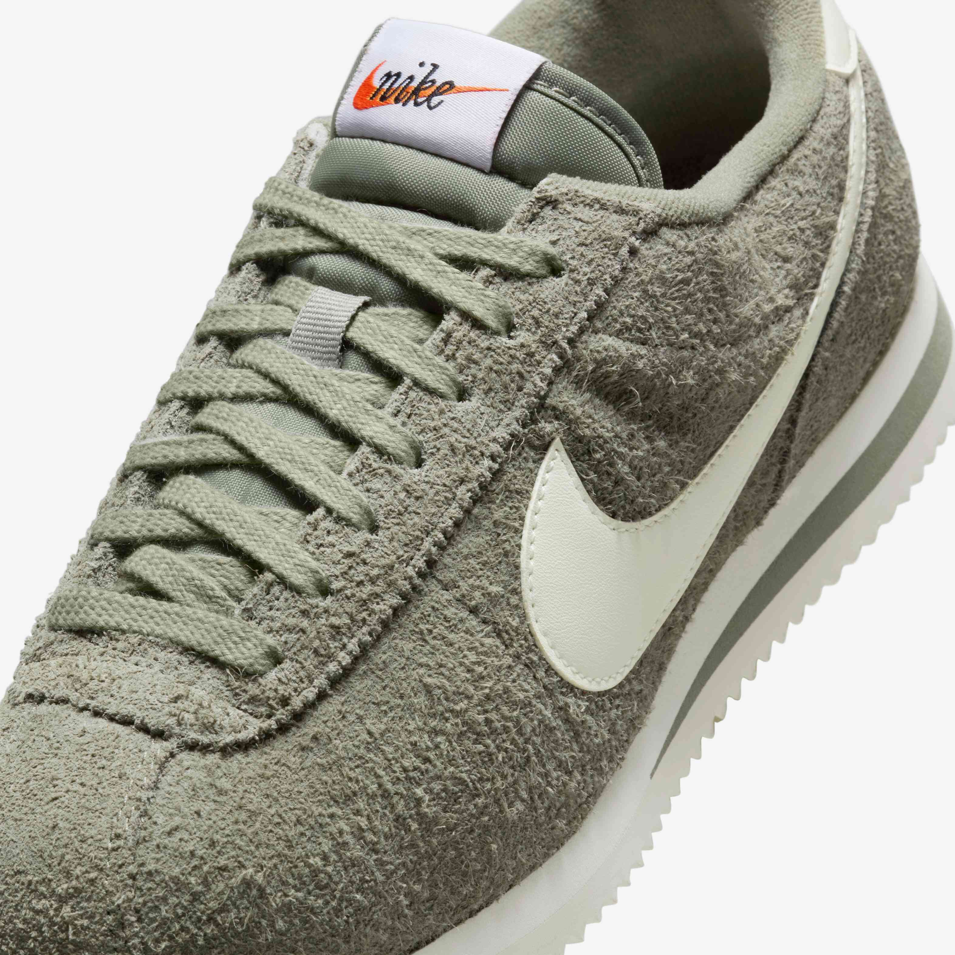 نايكي كورتيز فينتج سويد image number 6