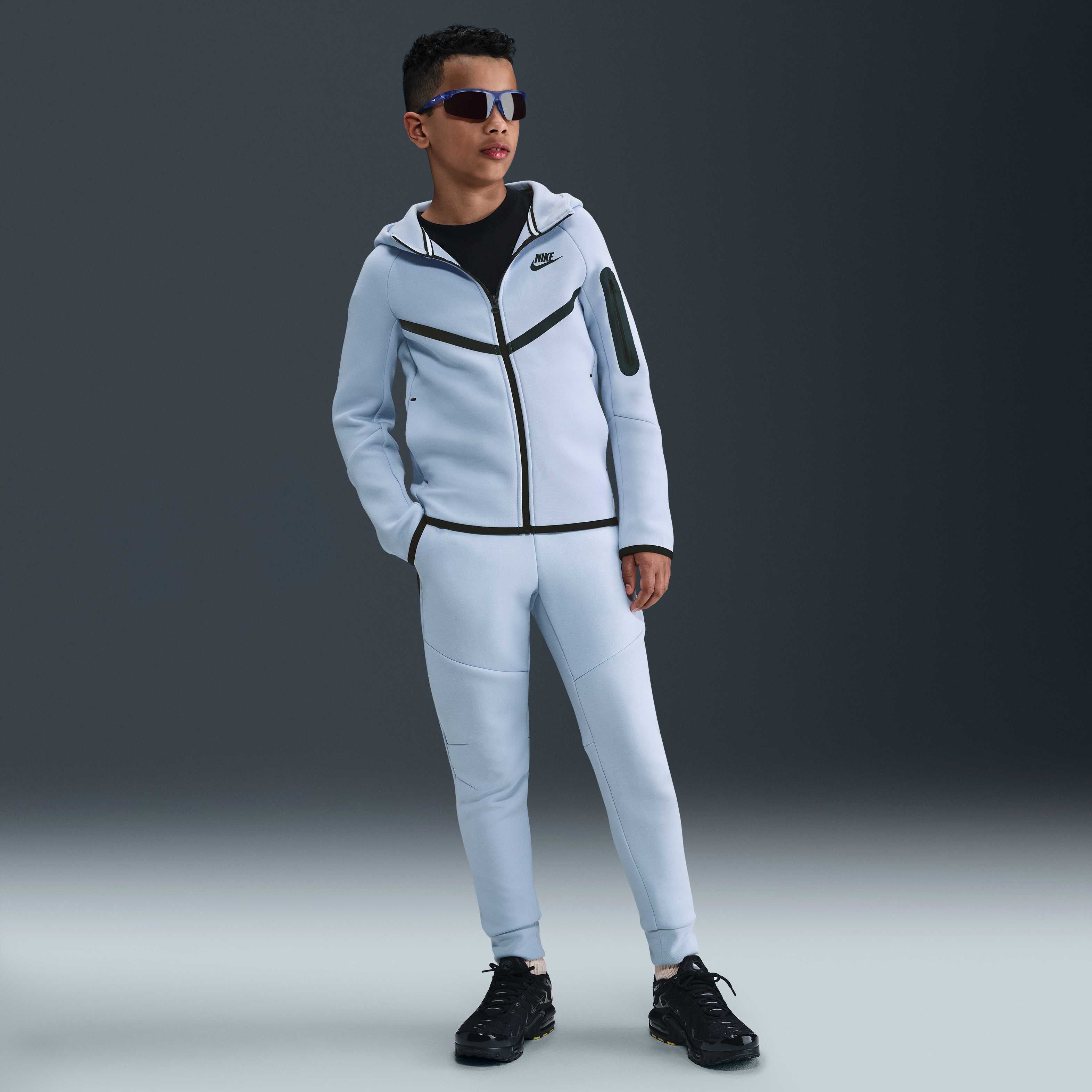 نايكي سبورتسوير تك فليس image number 3