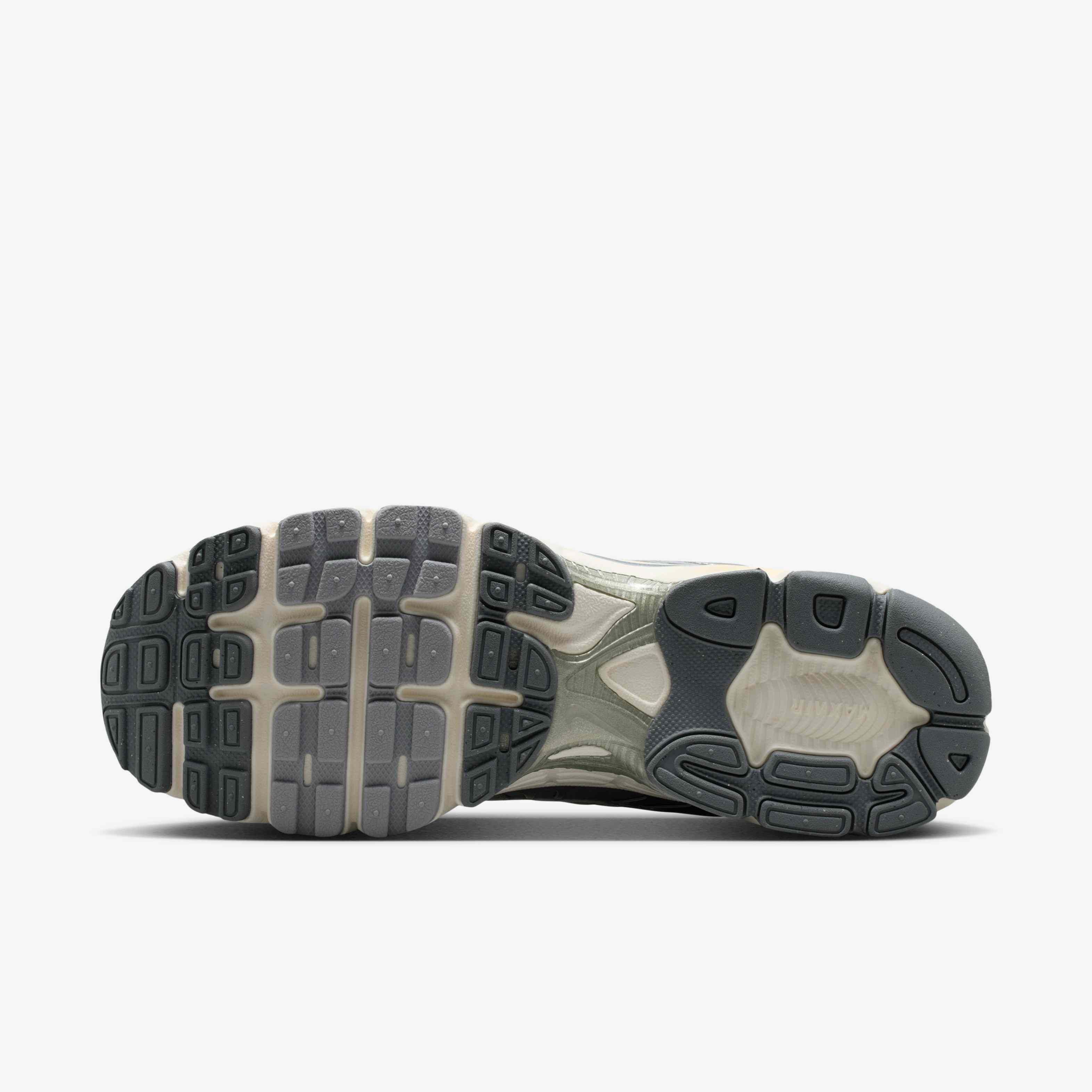 Nike Air Max Moto 2K image number 1