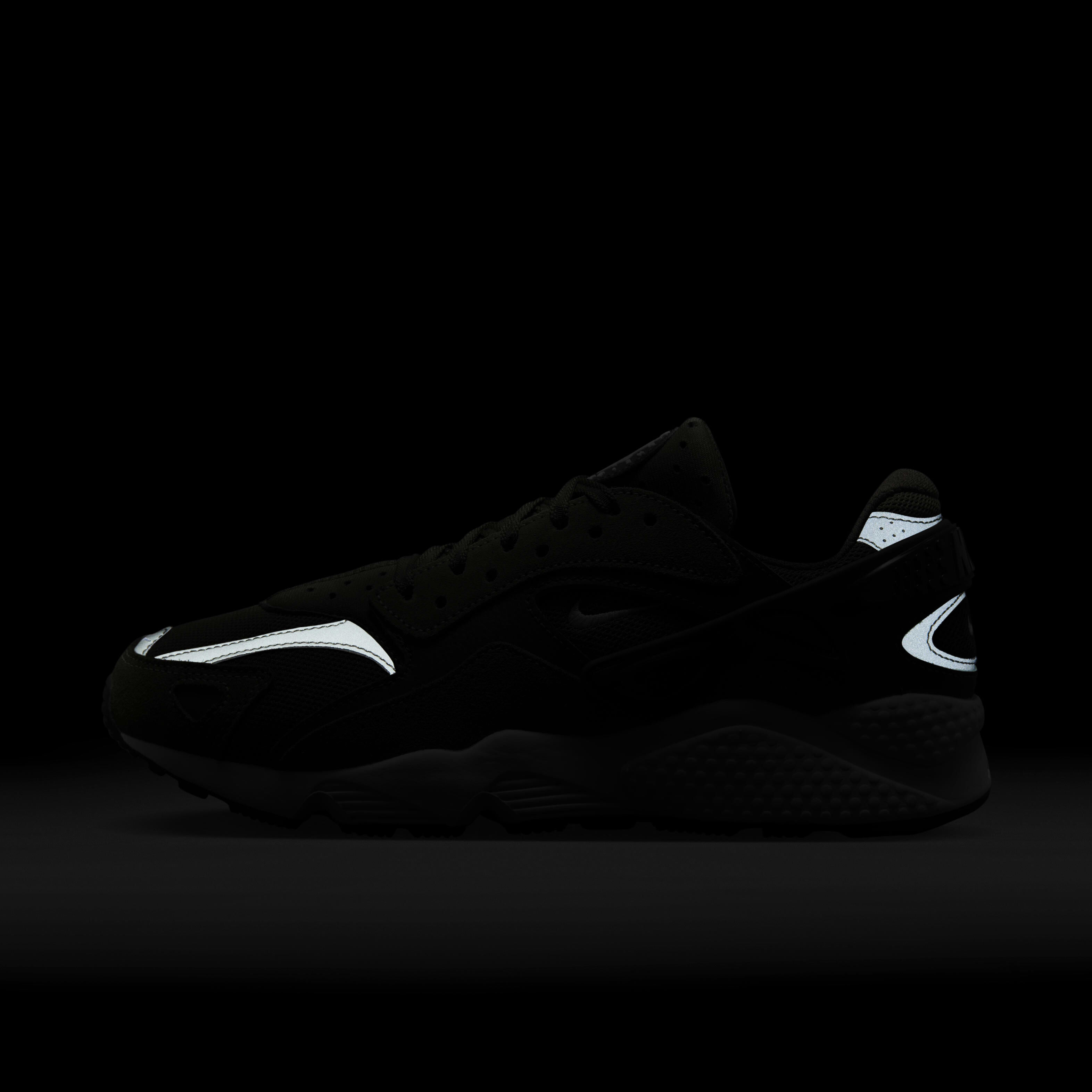 Nike Air Huarache Runner image number 10