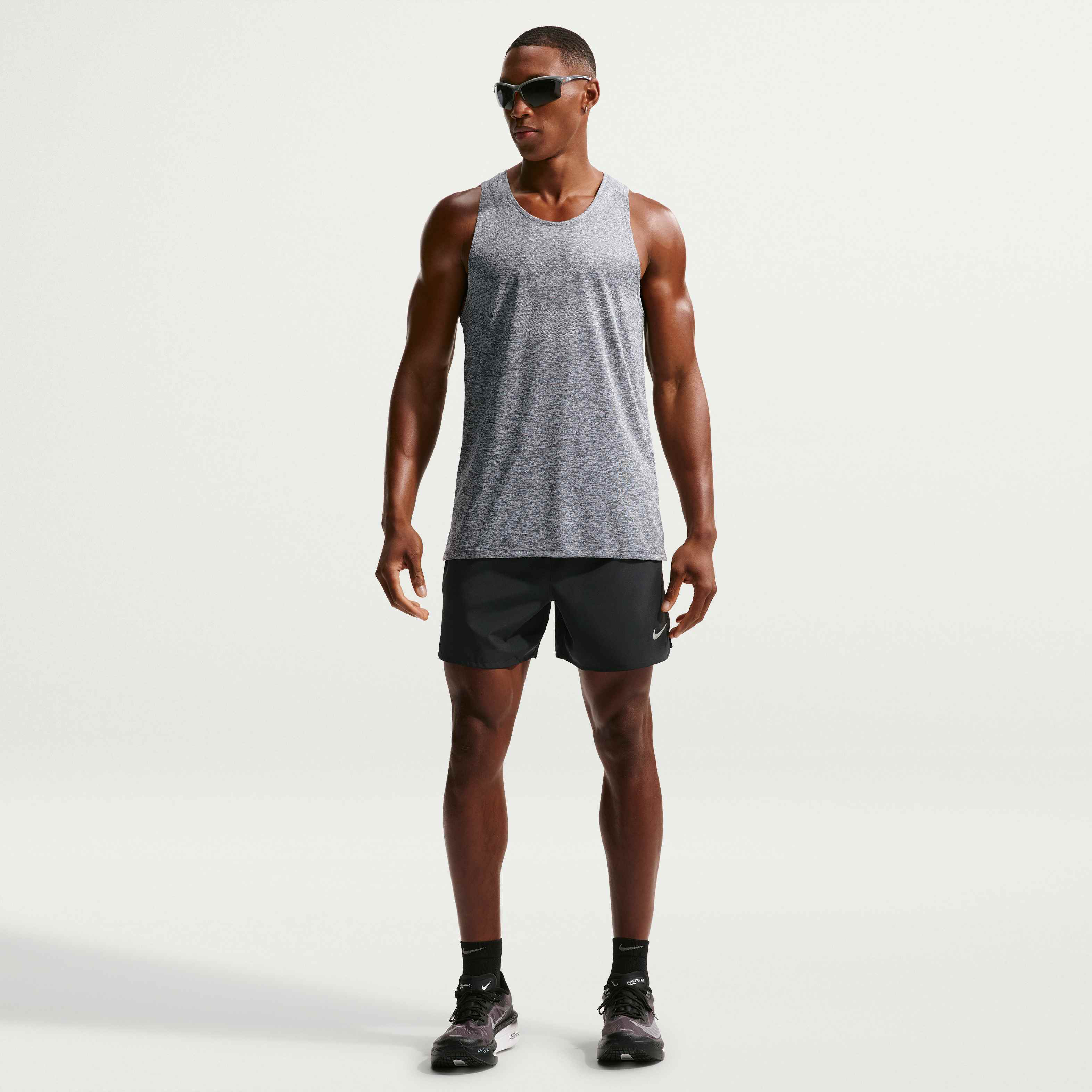 Nike Stride image number 3