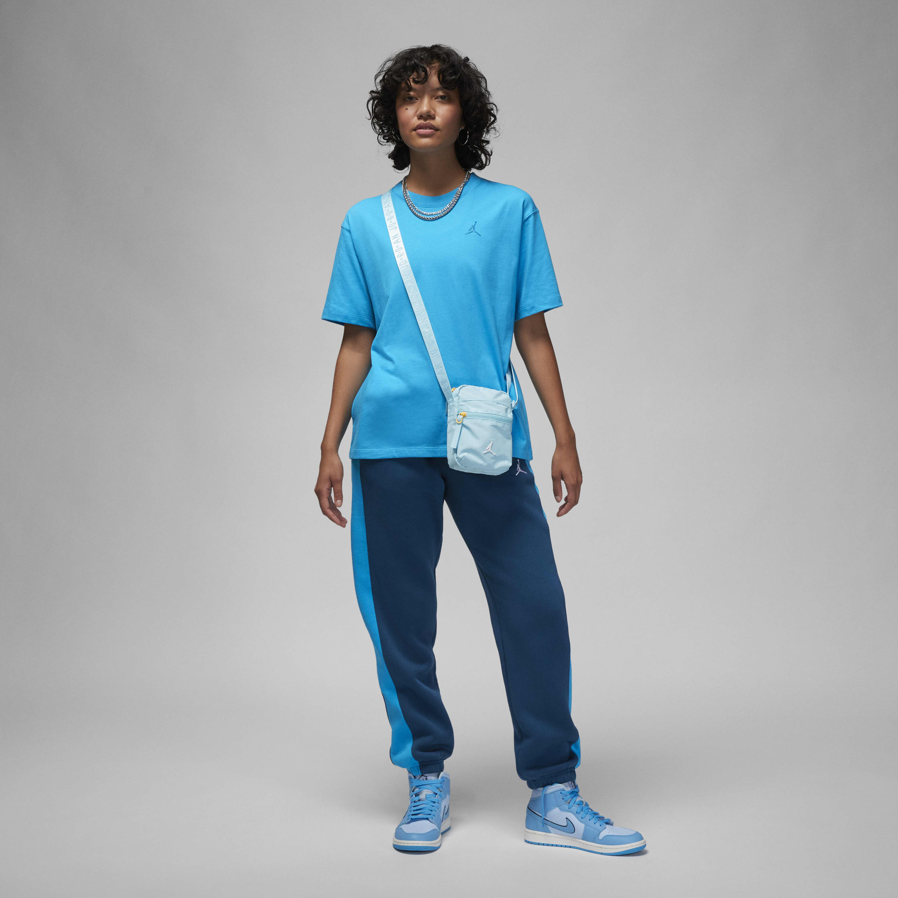 Jordan Essentials image number 4