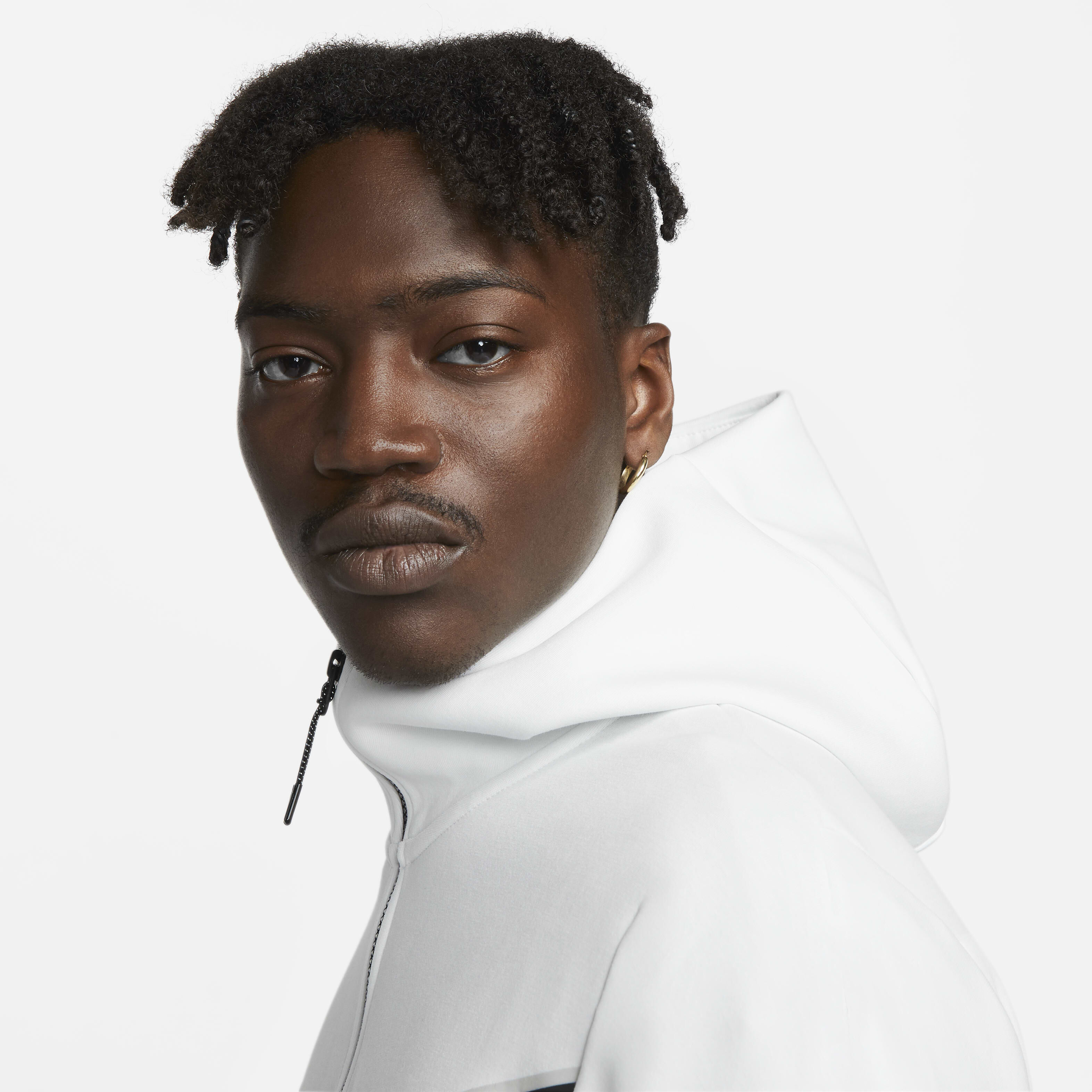 Nike Sportswear Tech Fleece image number 2