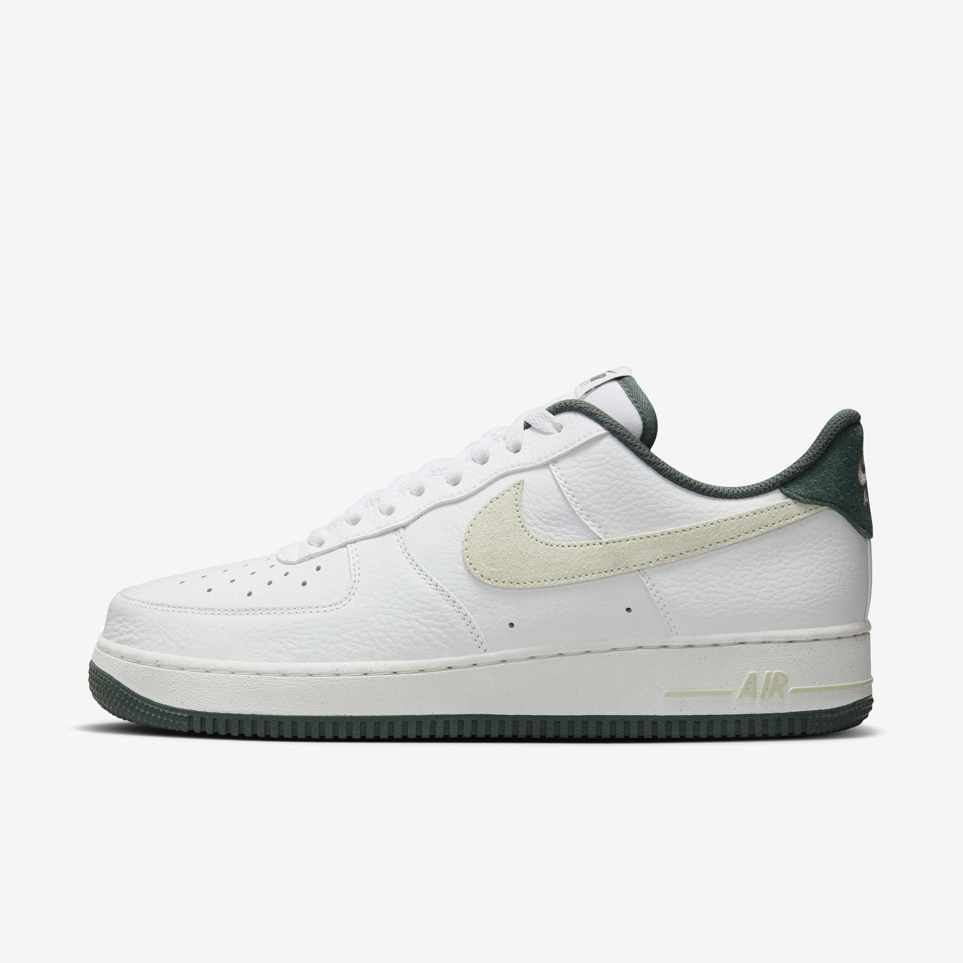 Buy Nike Air Force 1 07 LV8 Men s Shoes Nike Qatar Official