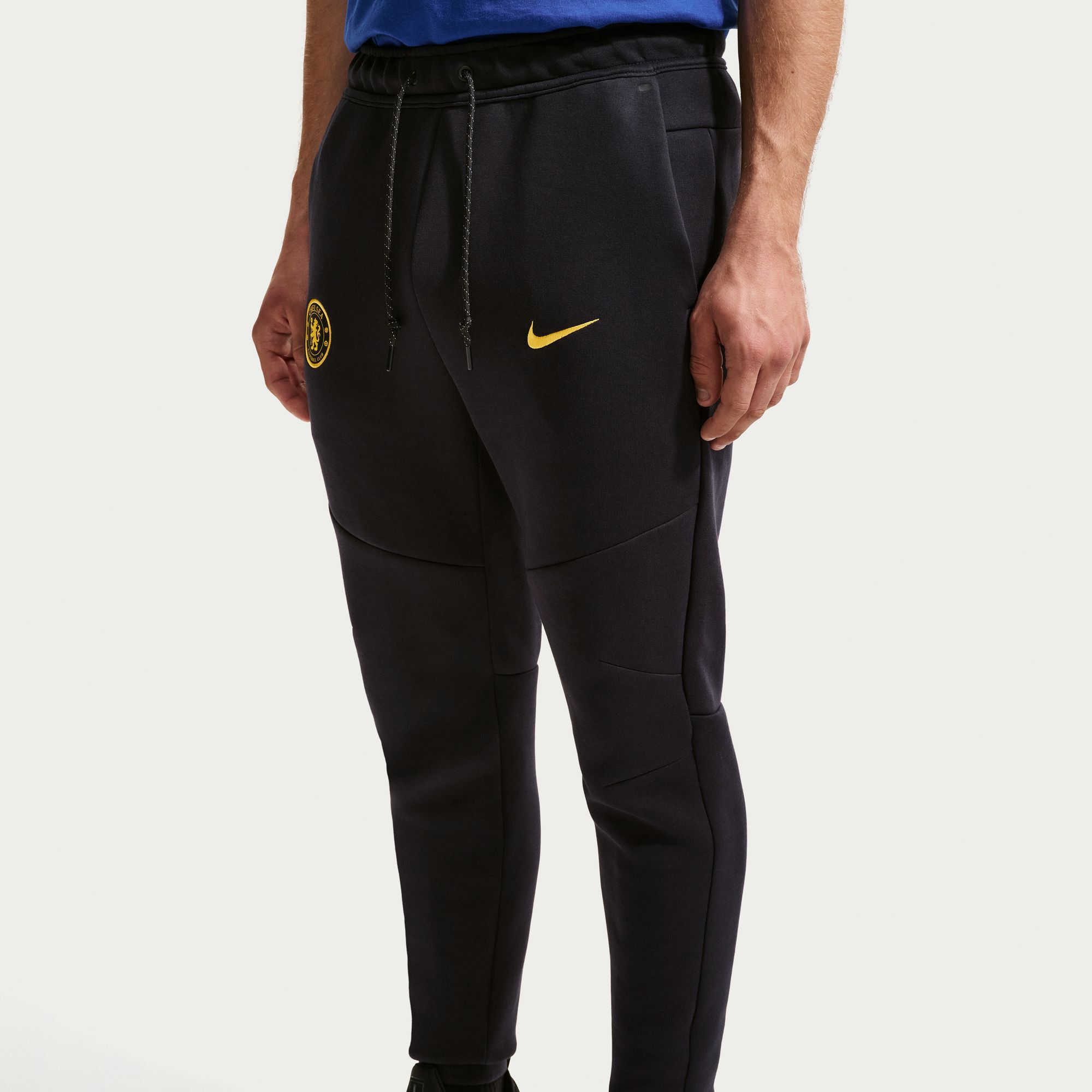 Chelsea FC Tech Fleece image number 2