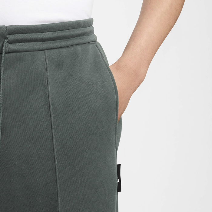 Nike Tech image number 3 Nike Tech image number 3