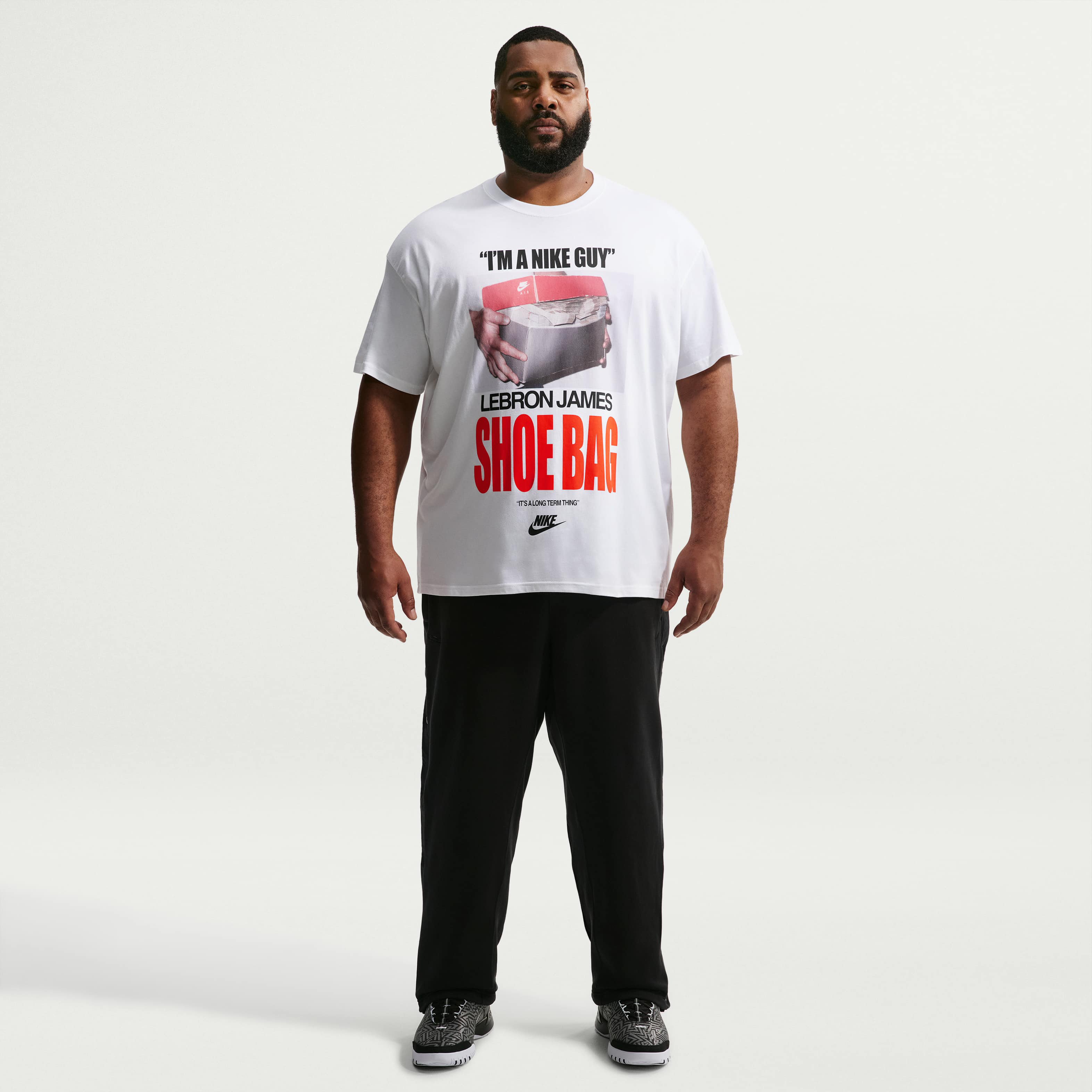 LeBron 'Shoe Bag' image number 8