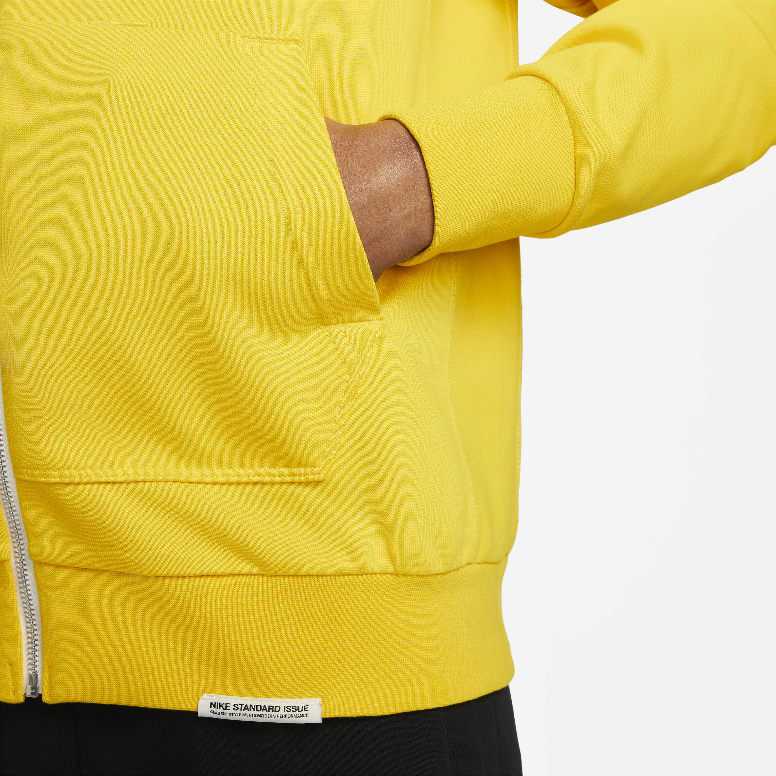 نايكي دراي-فت ستاندرد اشيو image number 3