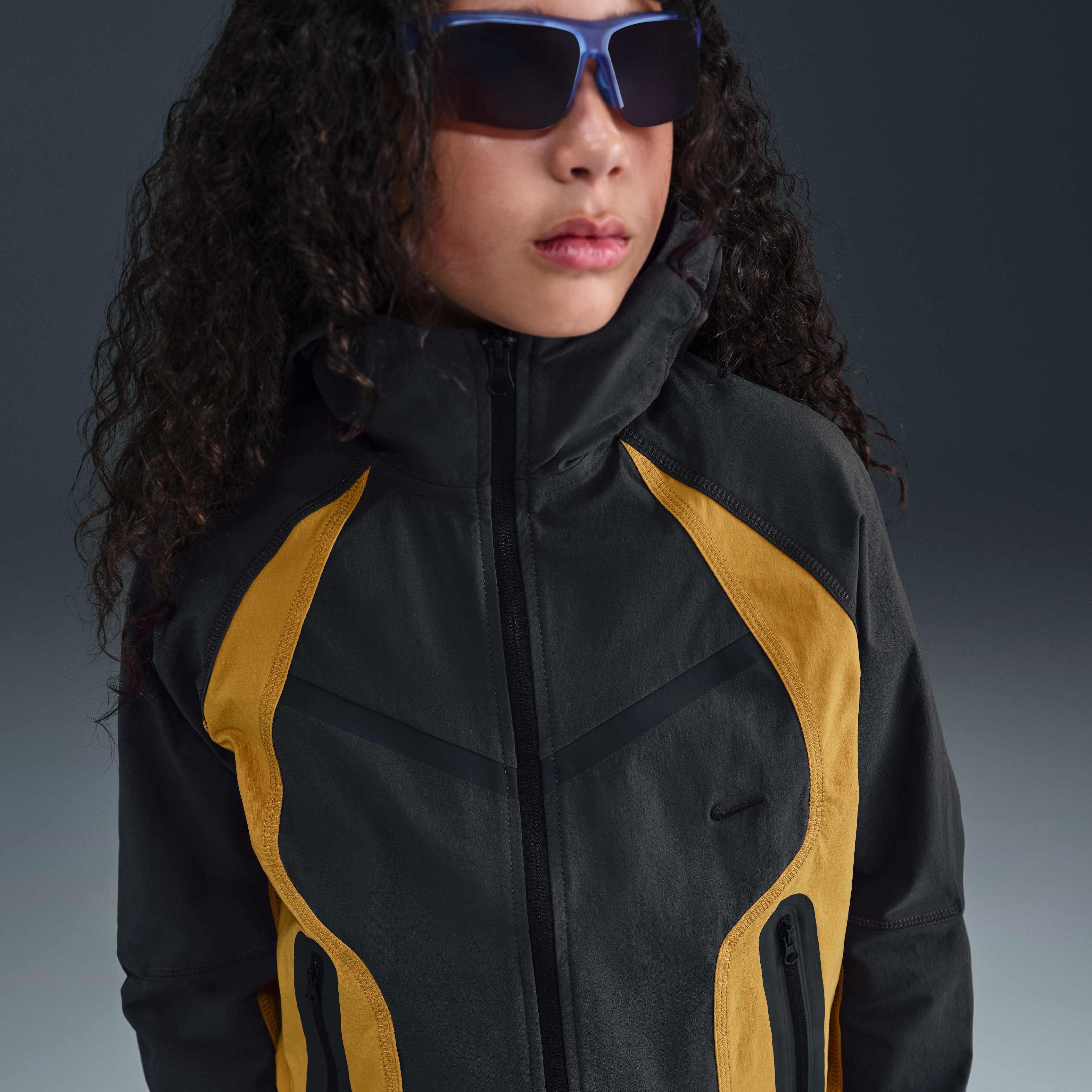 نايكي تك image number 1