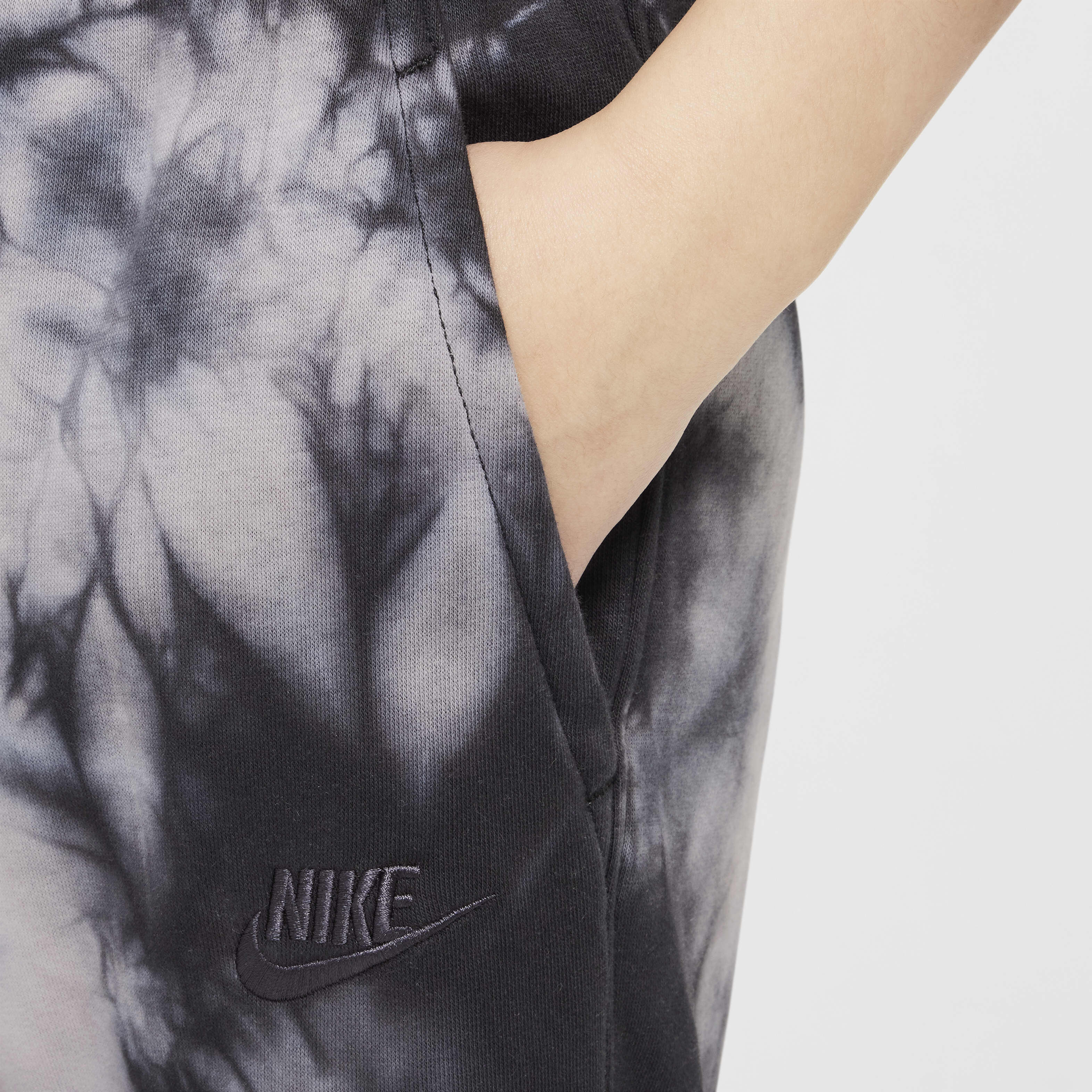 nike sportswear club fleece tie dye