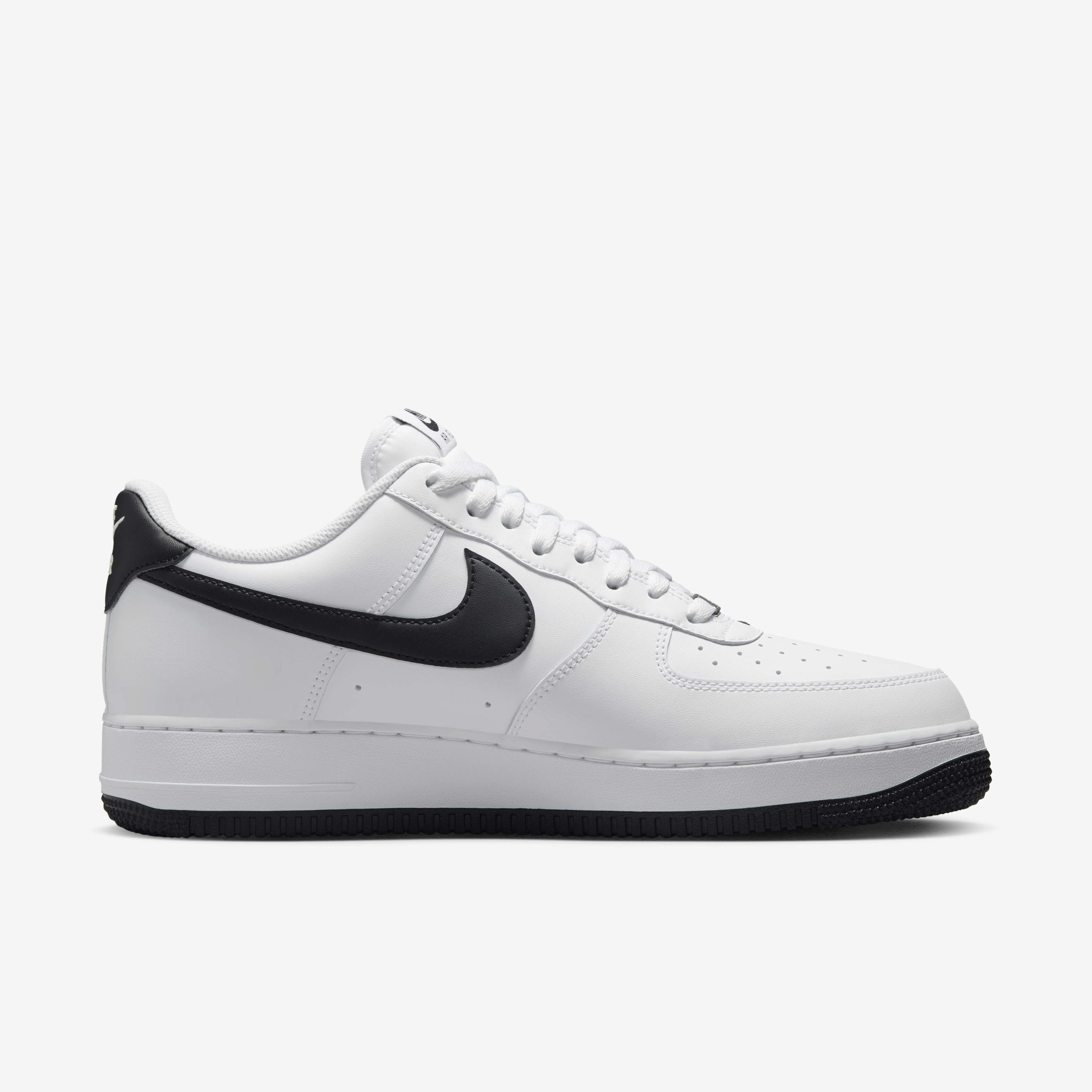 Buy Nike Air Force 1 07 Men s Shoes Nike Qatar Official