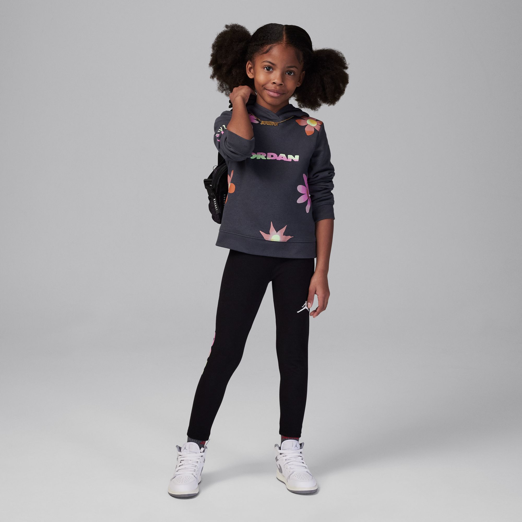 جوردن ديلوريس جوردن فلاورز image number 0