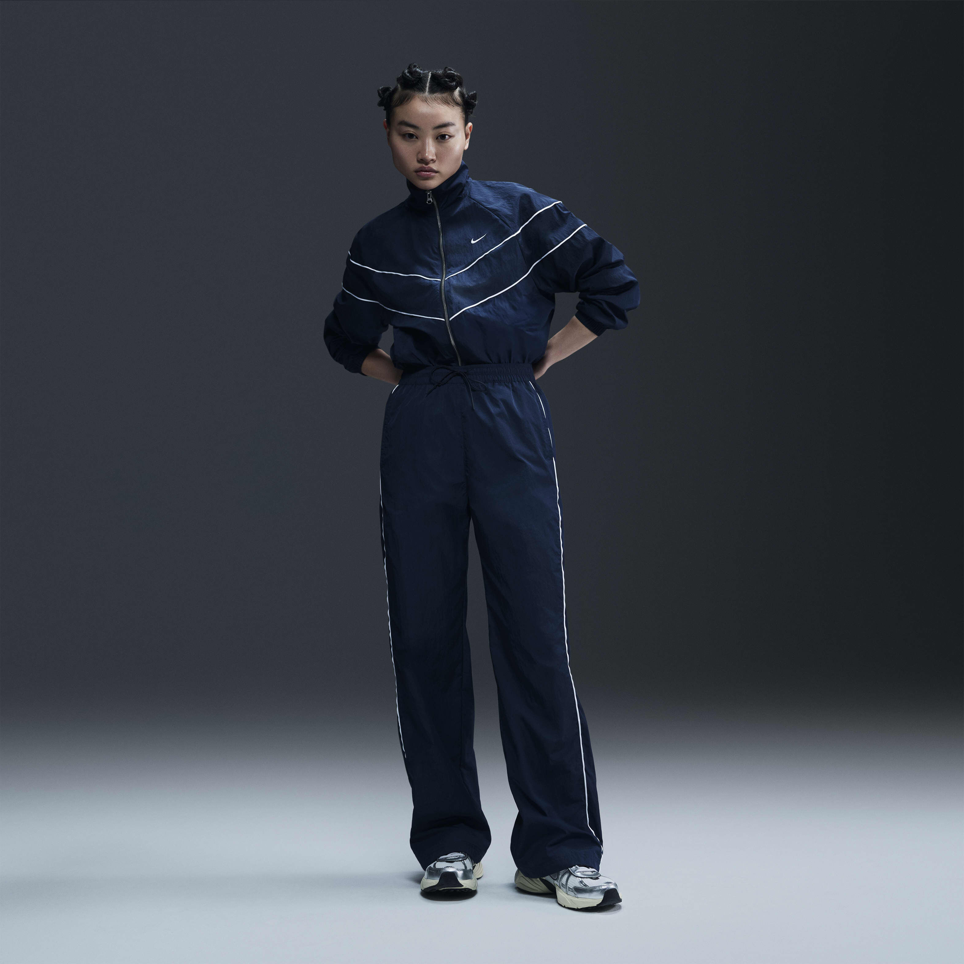 نايكي ويندرانر image number 3