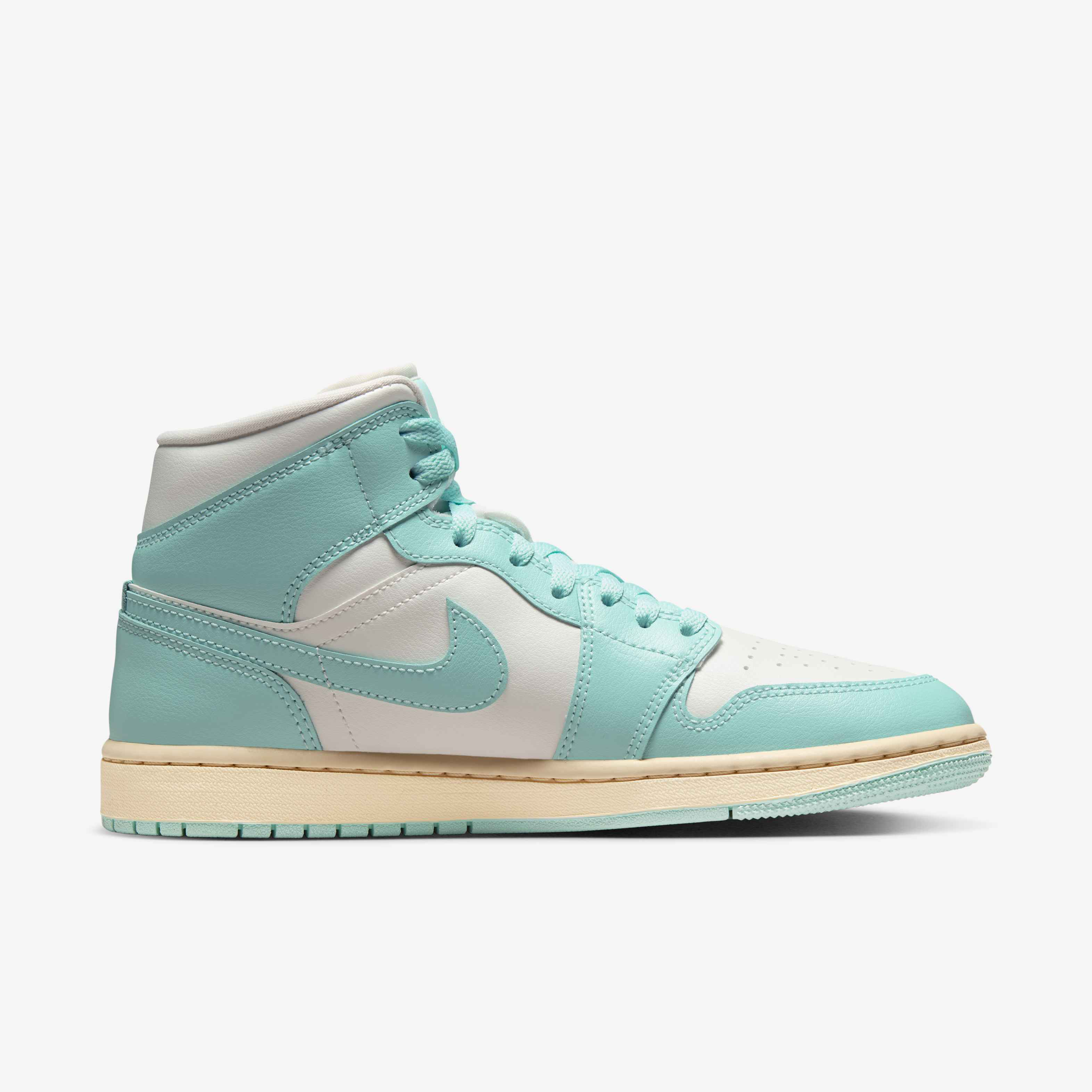 Air Jordan 1 Mid image number 2