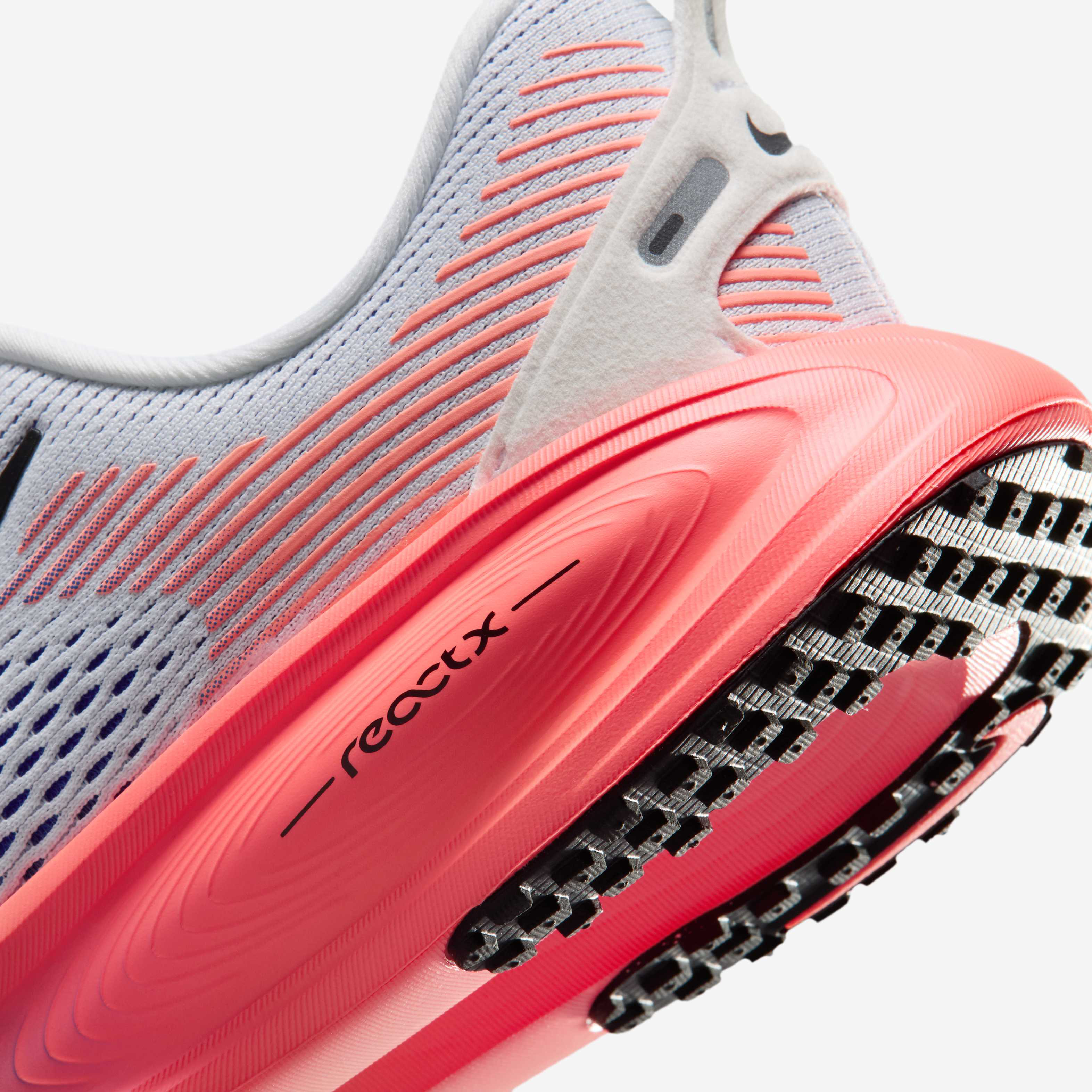 Nike Vomero 18 image number 7