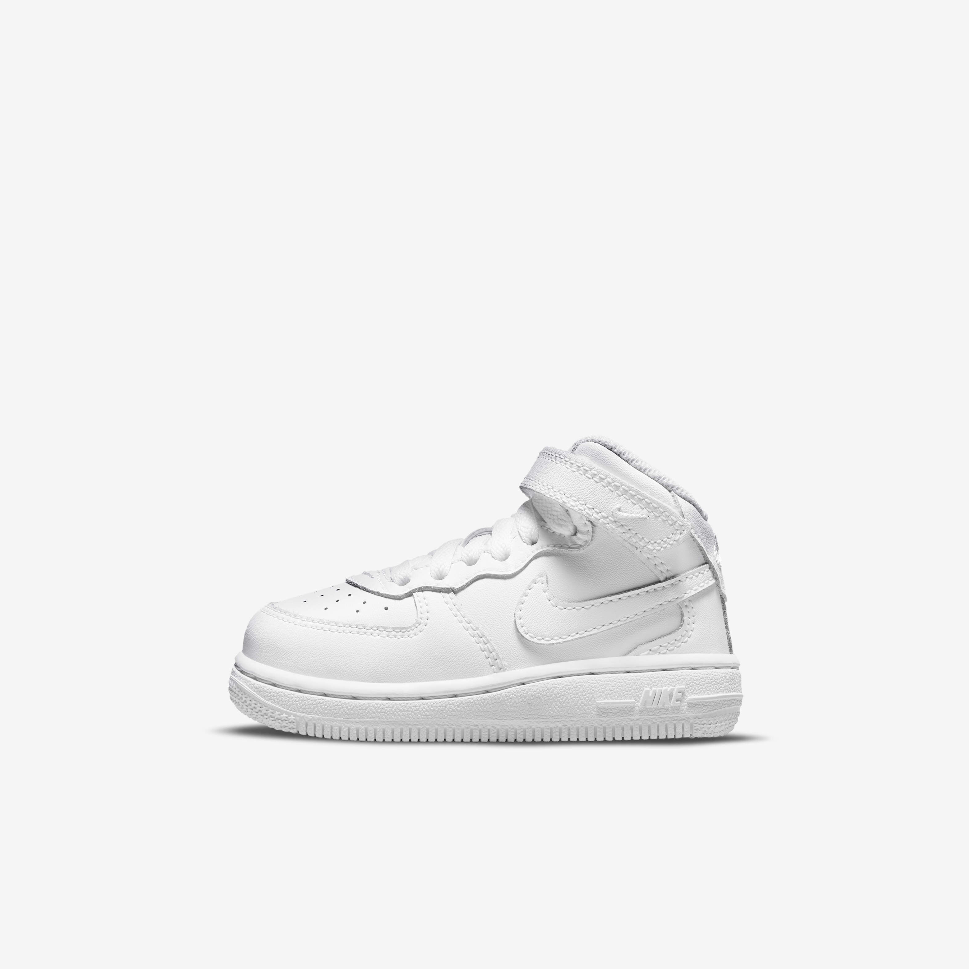 Nike Force 1 Mid LE image number 0
