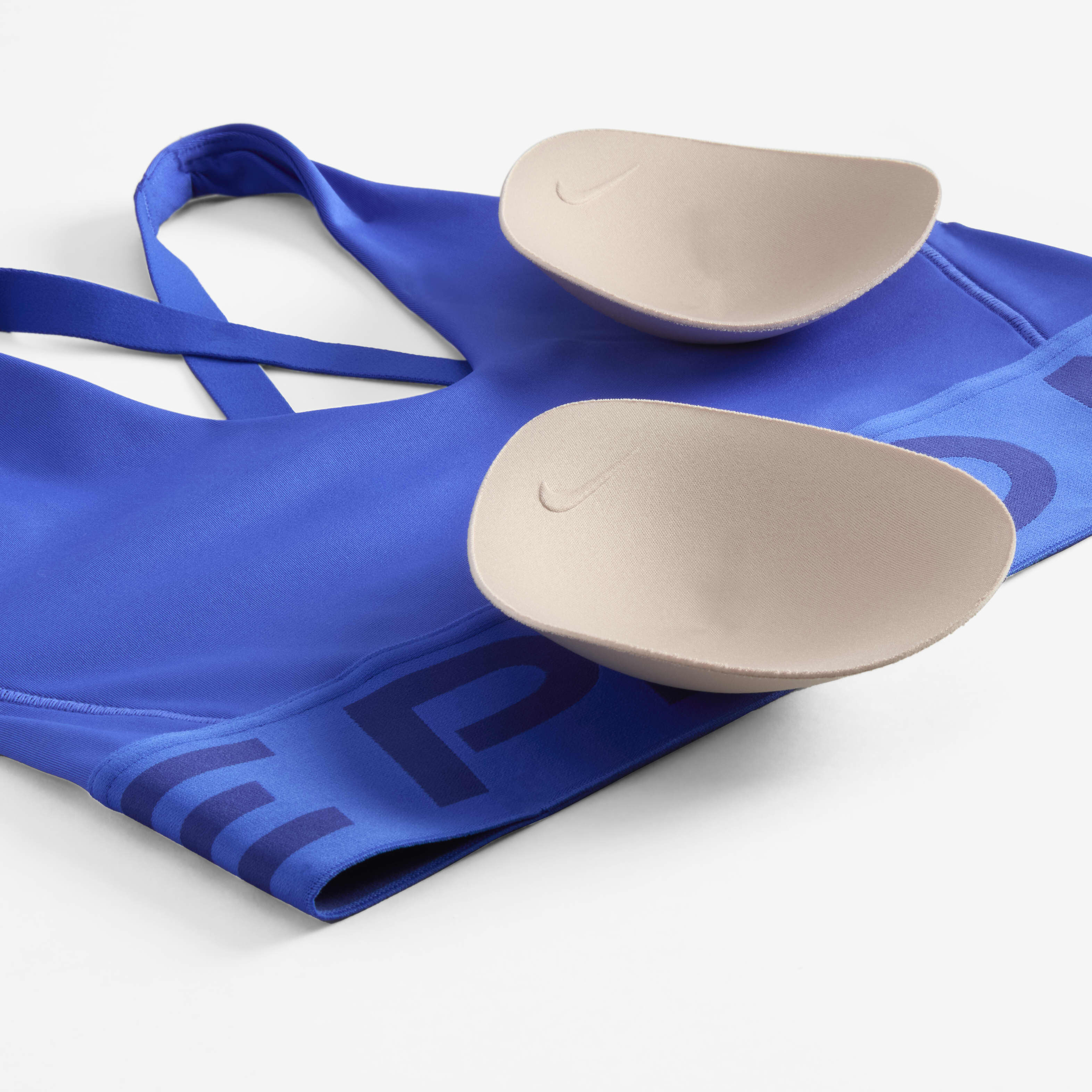 Nike Pro Indy Plunge image number 3