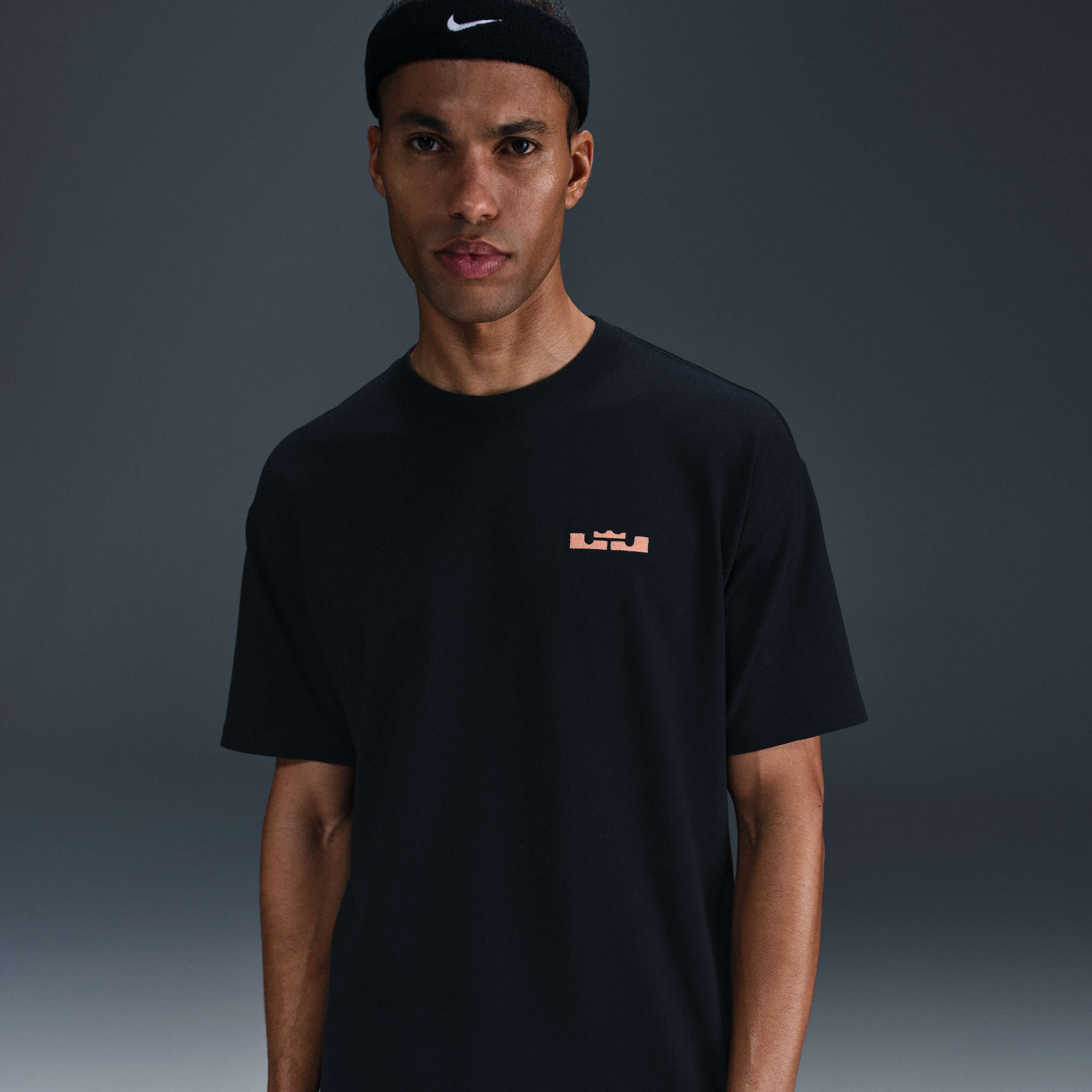 ليبرون جيمس image number 0