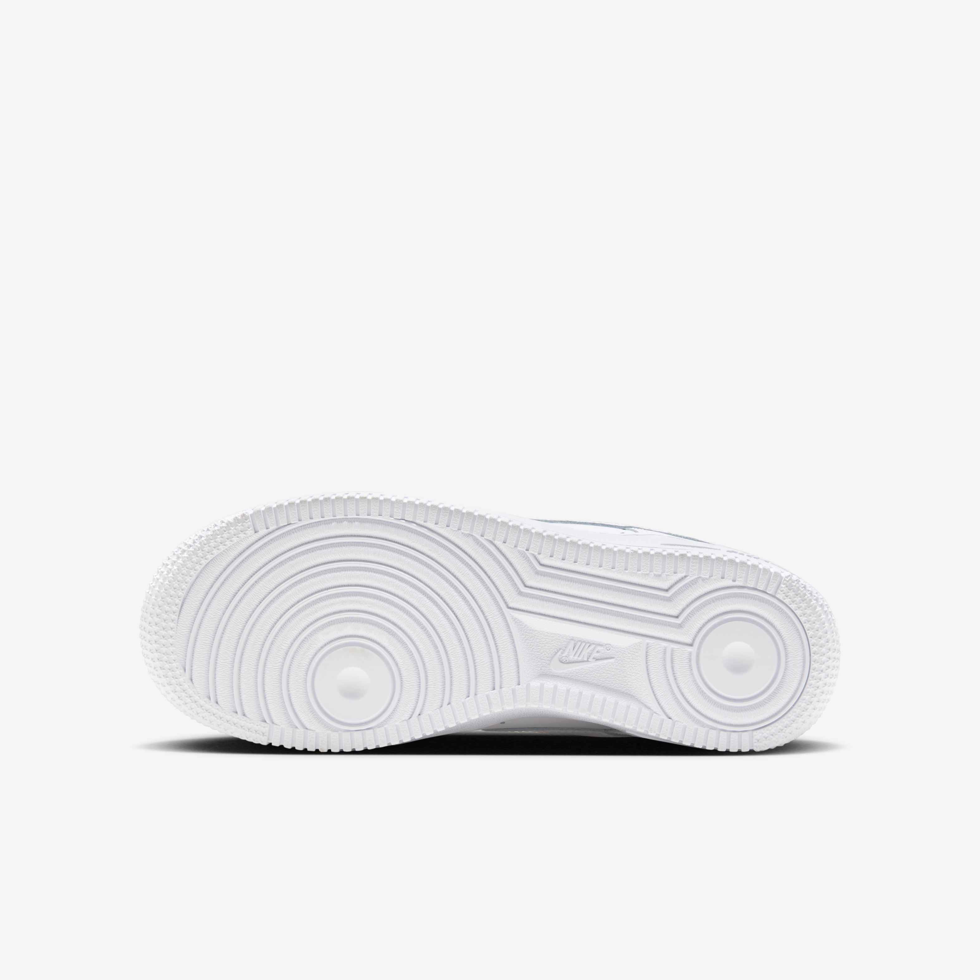 Nike Air Force 1 LE image number 1