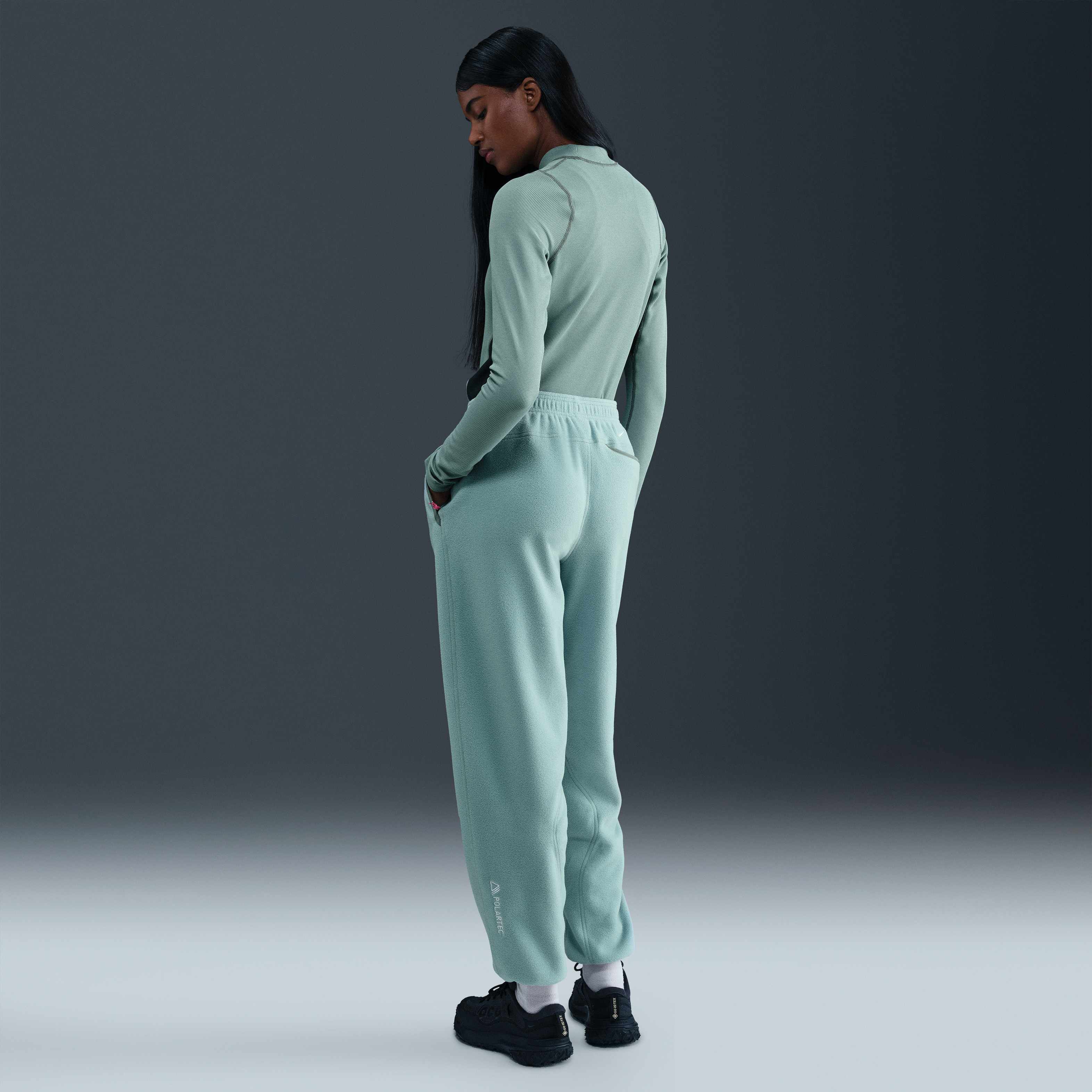 نايكي ايه سي جي 'وولف تري' image number 3