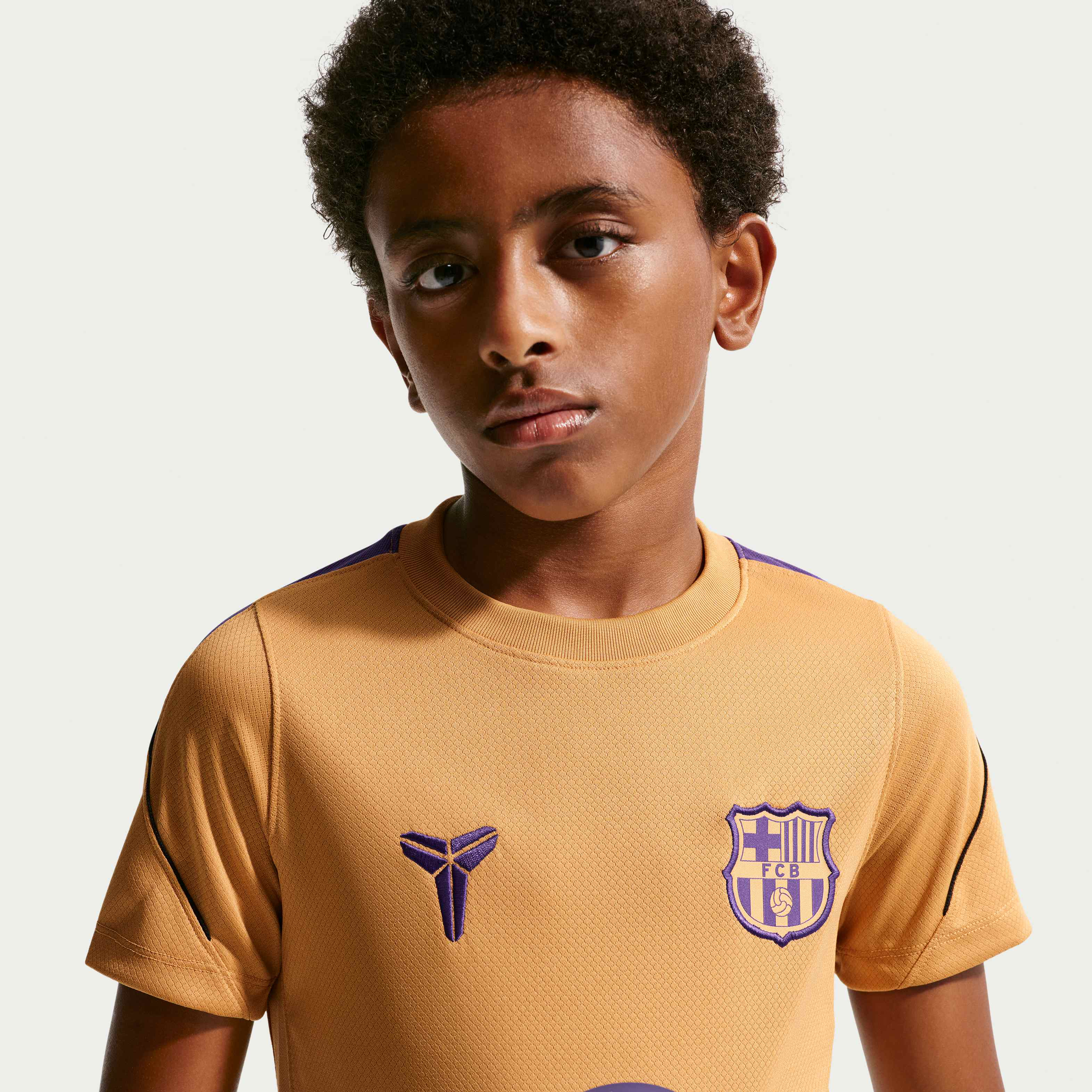 برشلونة سترايك الاحتياطي image number 2
